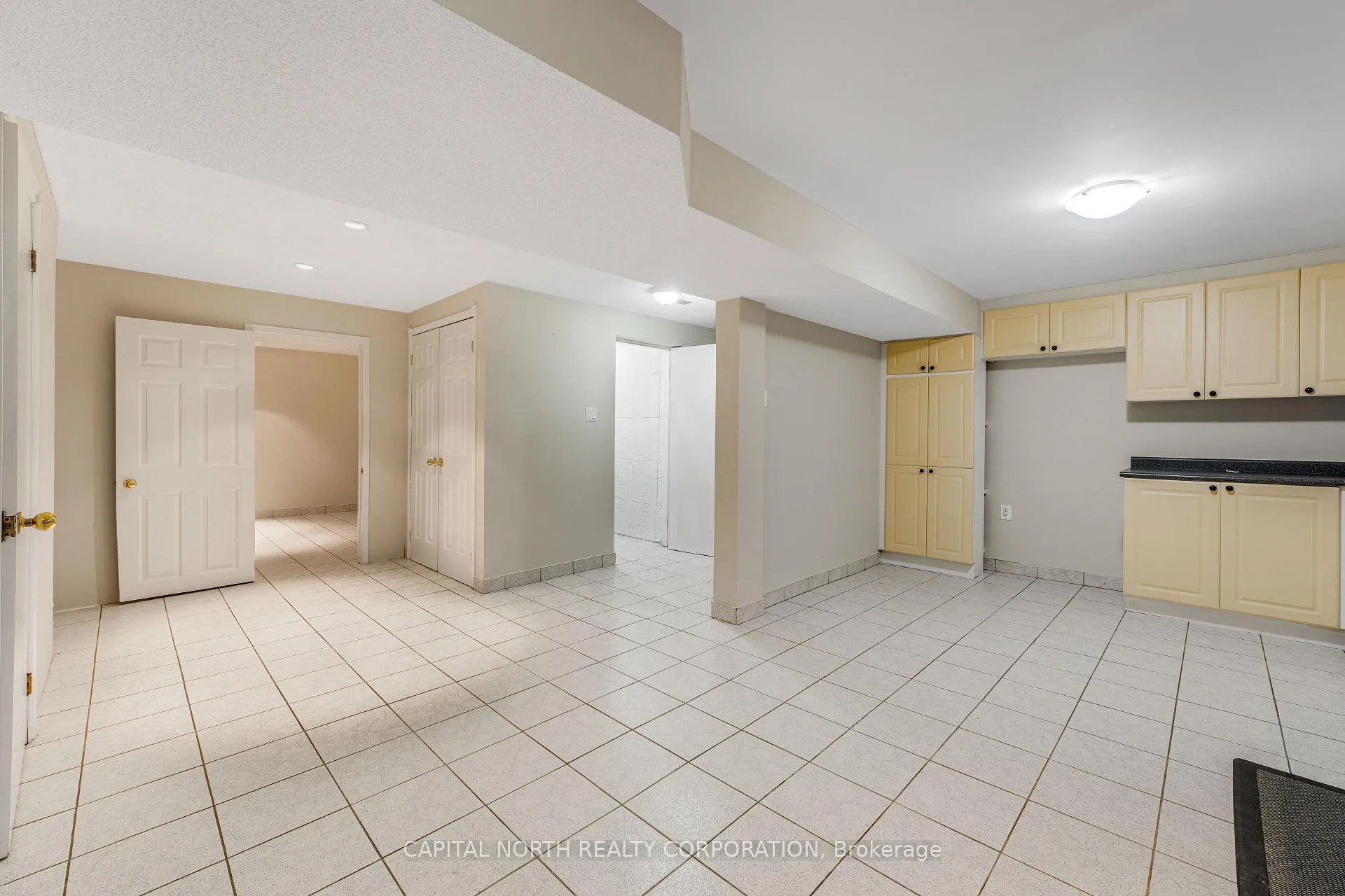 Photo 9 of Unit Basement, 2 Olive Green Road, Vaughan, East Woodbridge — HOMEH