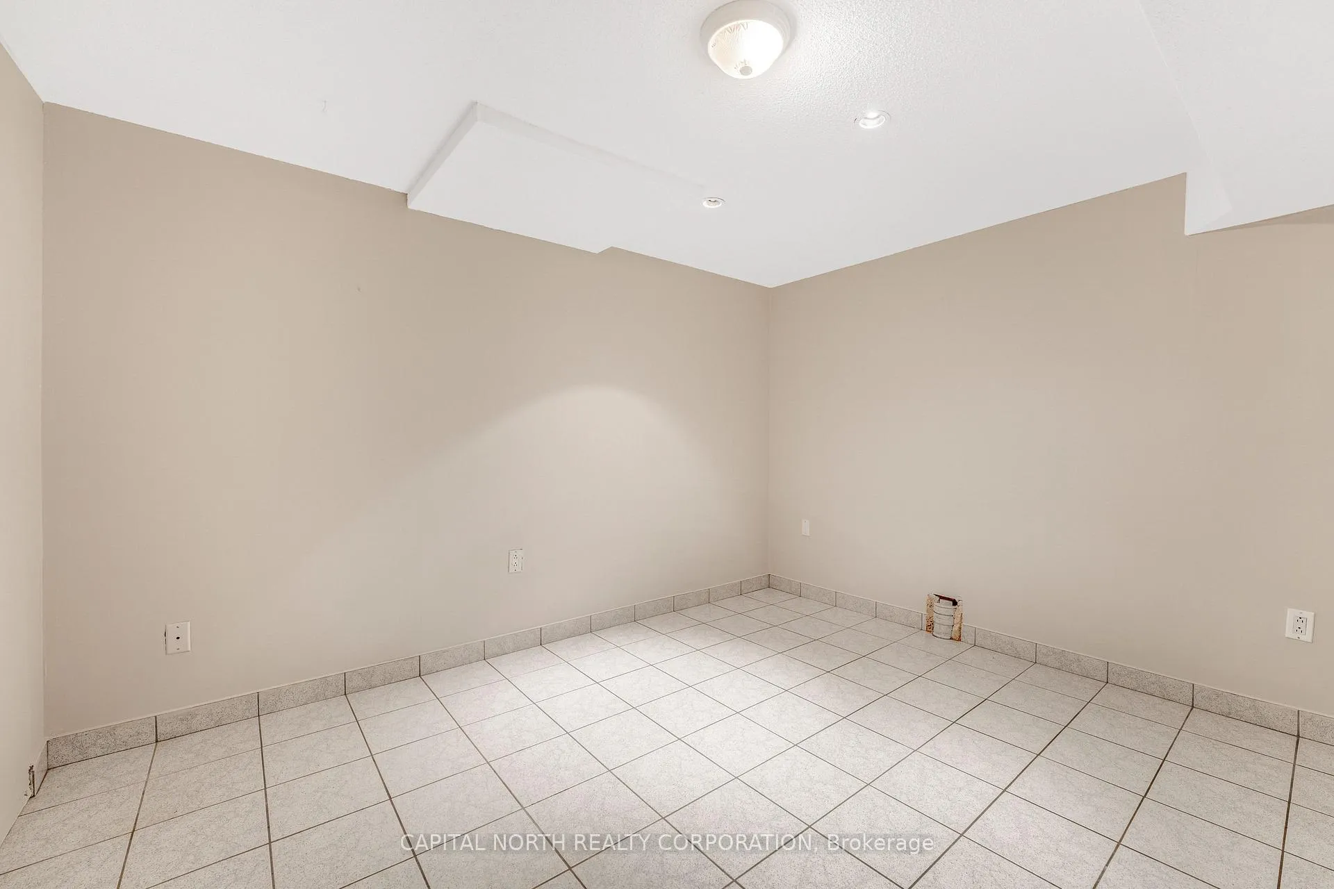 Photo 12 of Unit Basement, 2 Olive Green Road, Vaughan, East Woodbridge — HOMEH