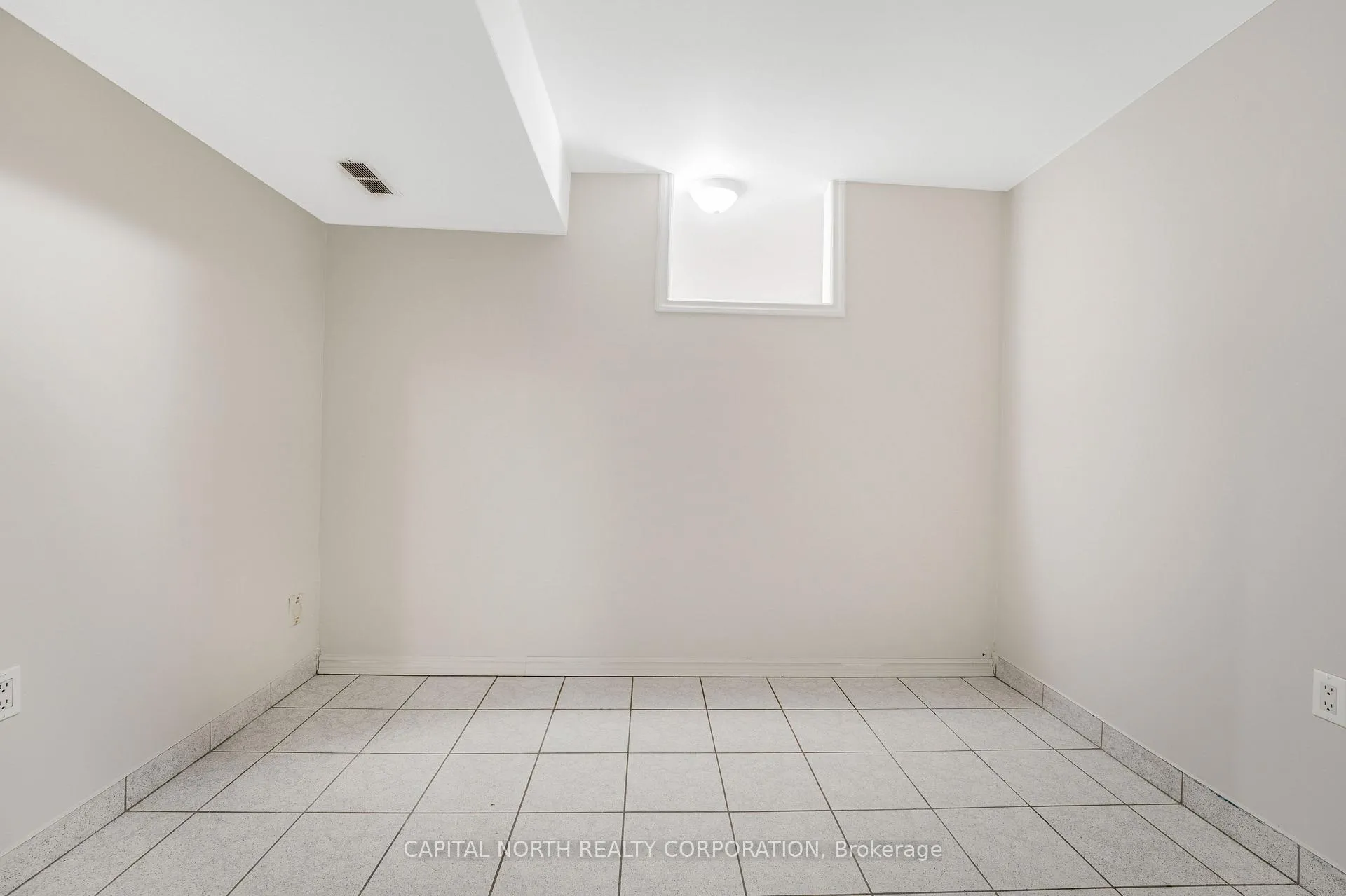 Photo 17 of Unit Basement, 2 Olive Green Road, Vaughan, East Woodbridge — HOMEH