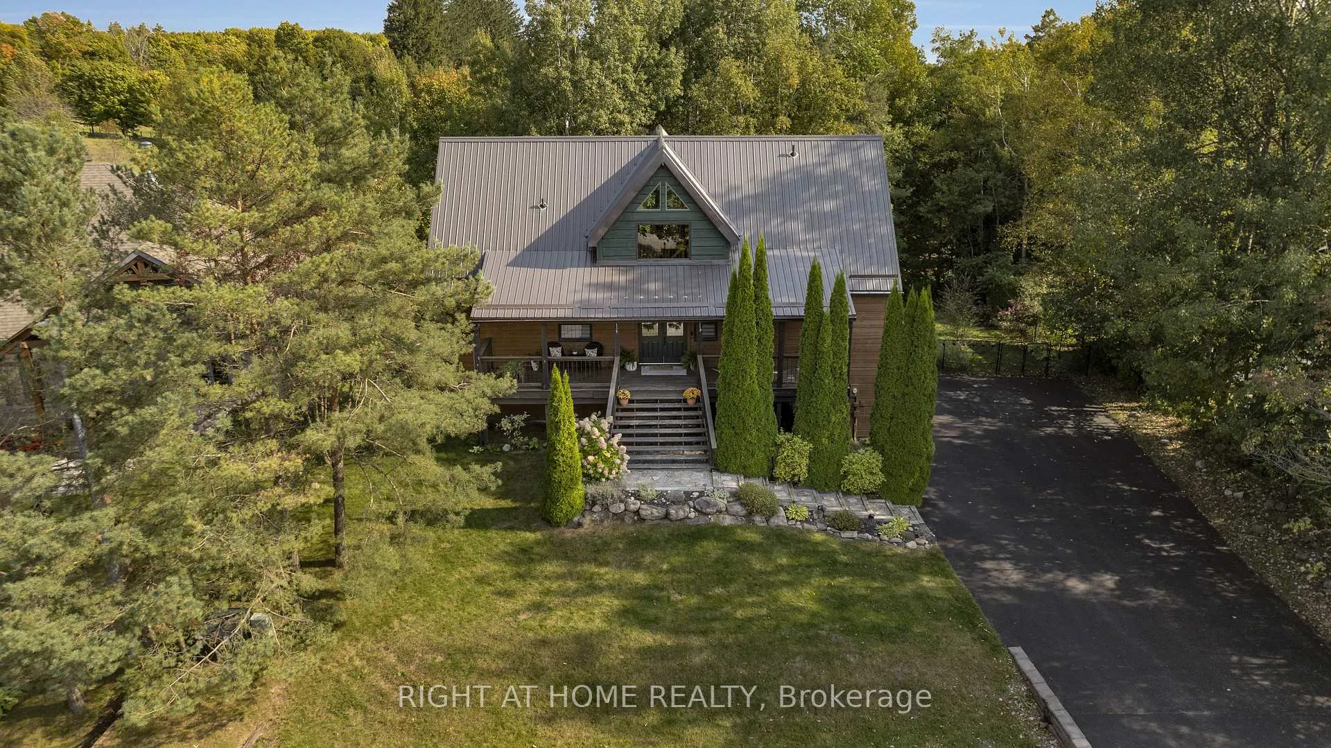 Front of 17 Bridle Path