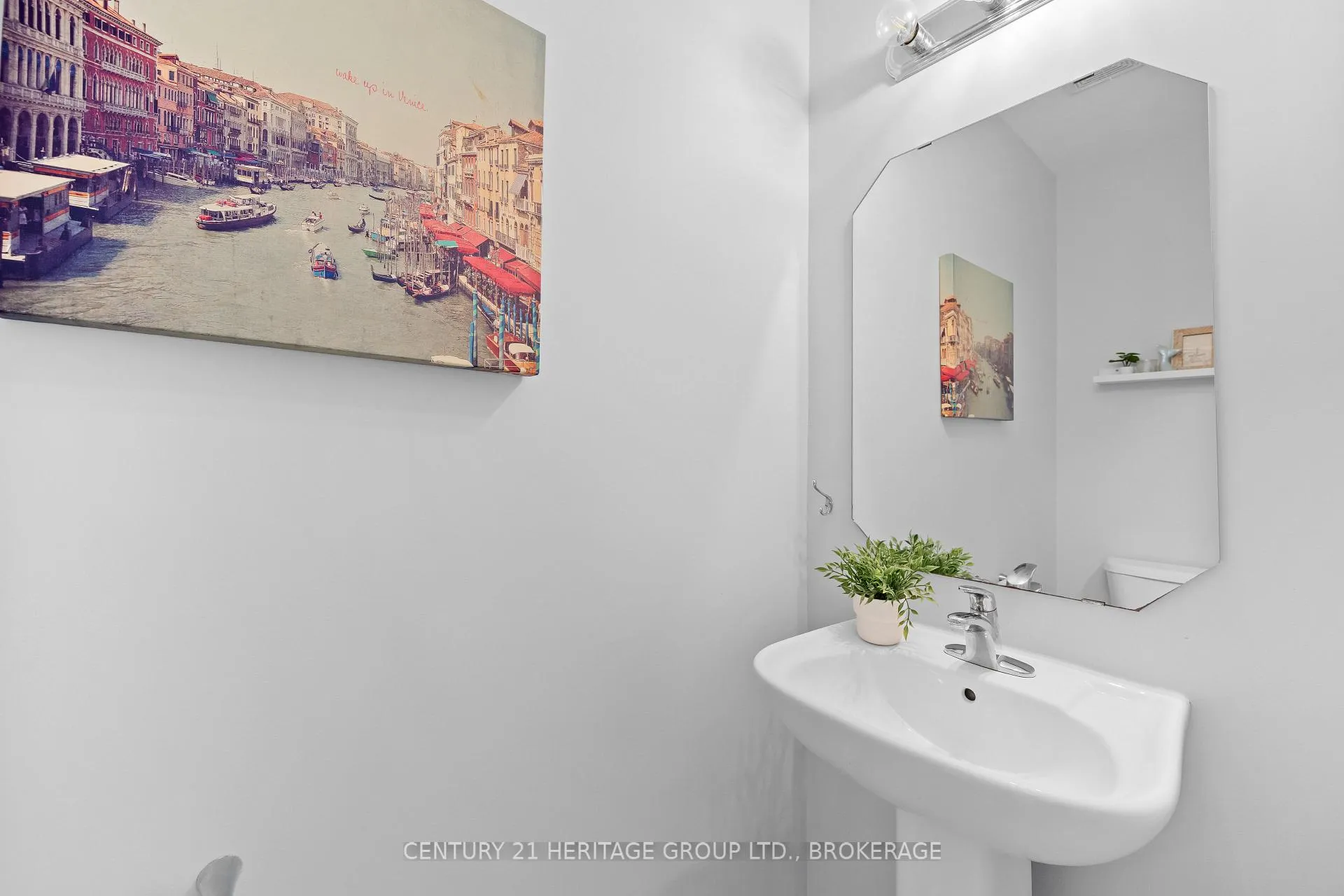 Photo 10 of 1437 Monarch Drive, Kingston, City Northwest — HOMEH