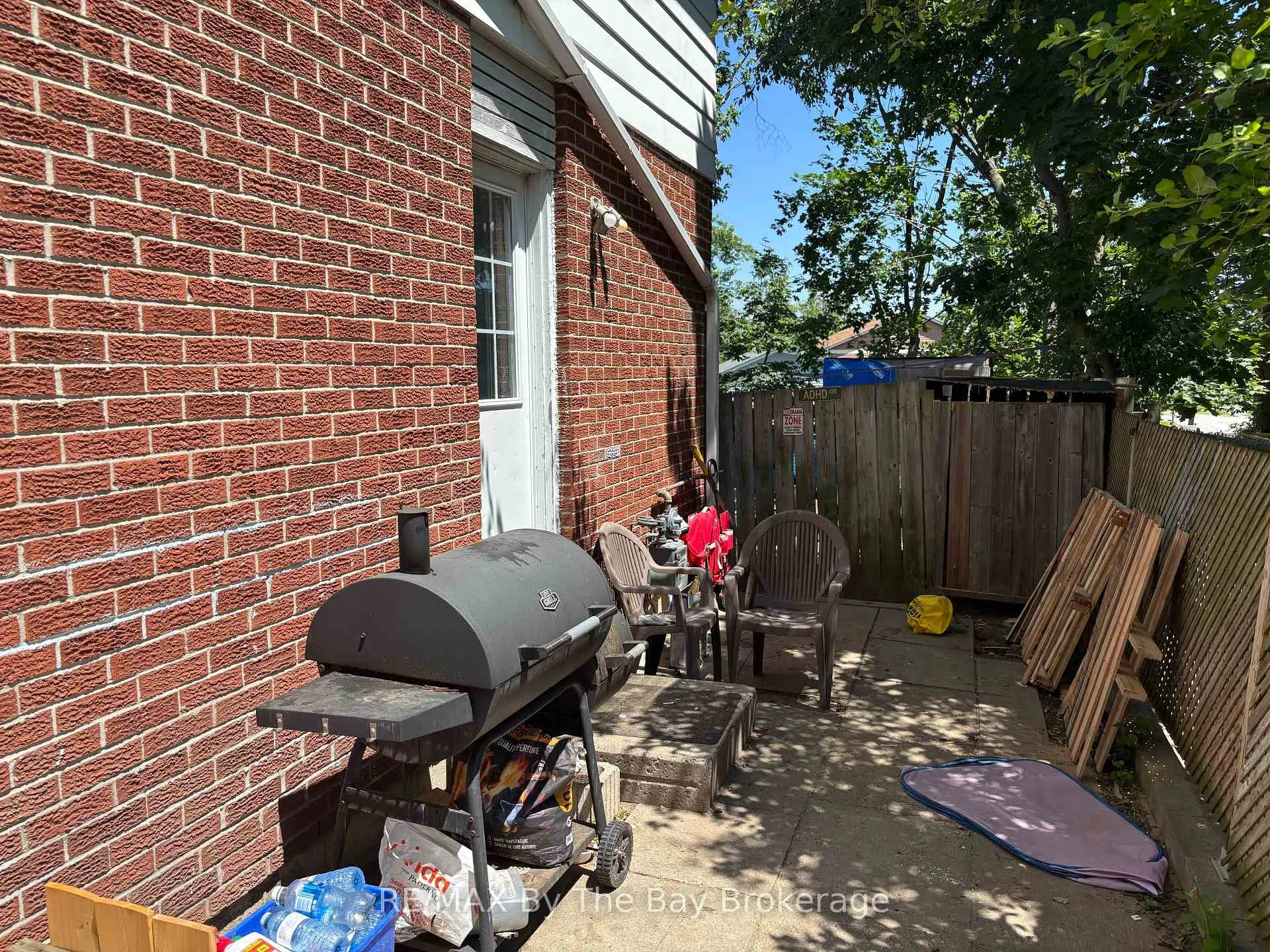 Photo 3 of 43 Christie Crescent, Barrie, Letitia Heights — HOMEH