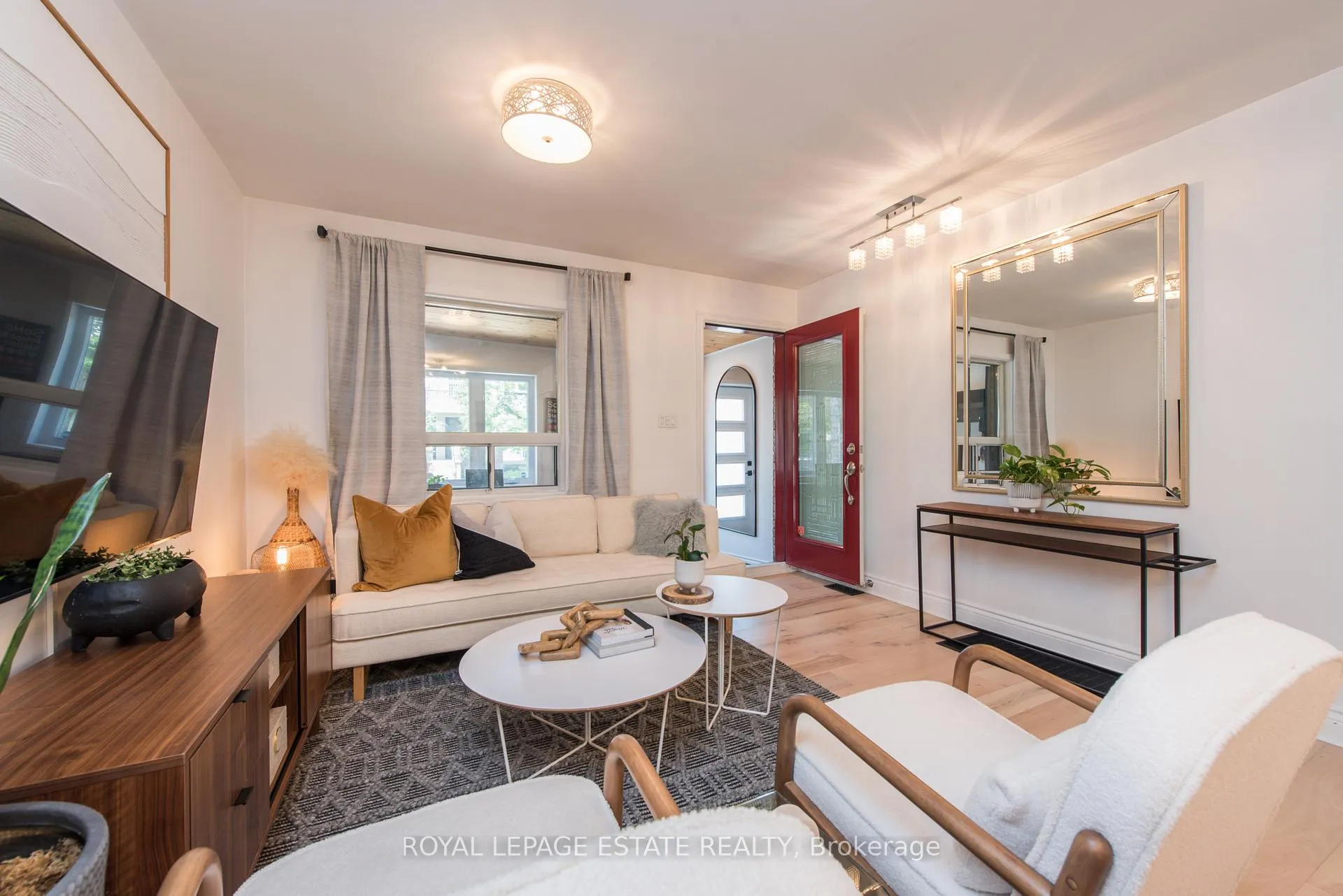 Photo 10 of 2311 Gerrard Street E, Toronto, East End-Danforth — HOMEH