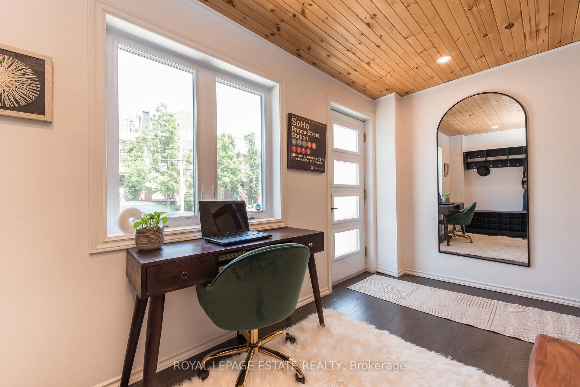 Photo 12 of 2311 Gerrard Street E, Toronto, East End-Danforth — HOMEH