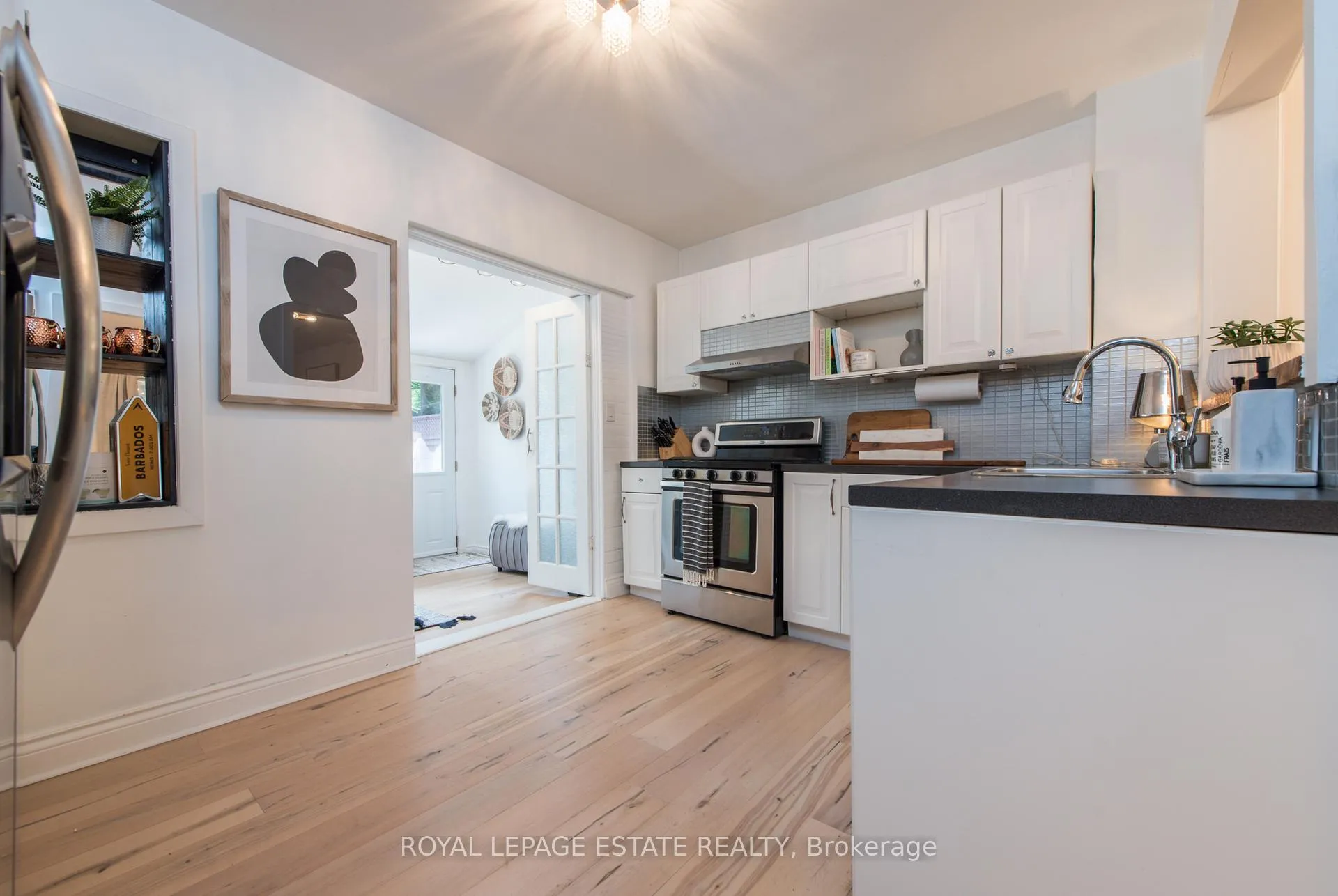 Photo 33 of 2311 Gerrard Street E, Toronto, East End-Danforth — HOMEH