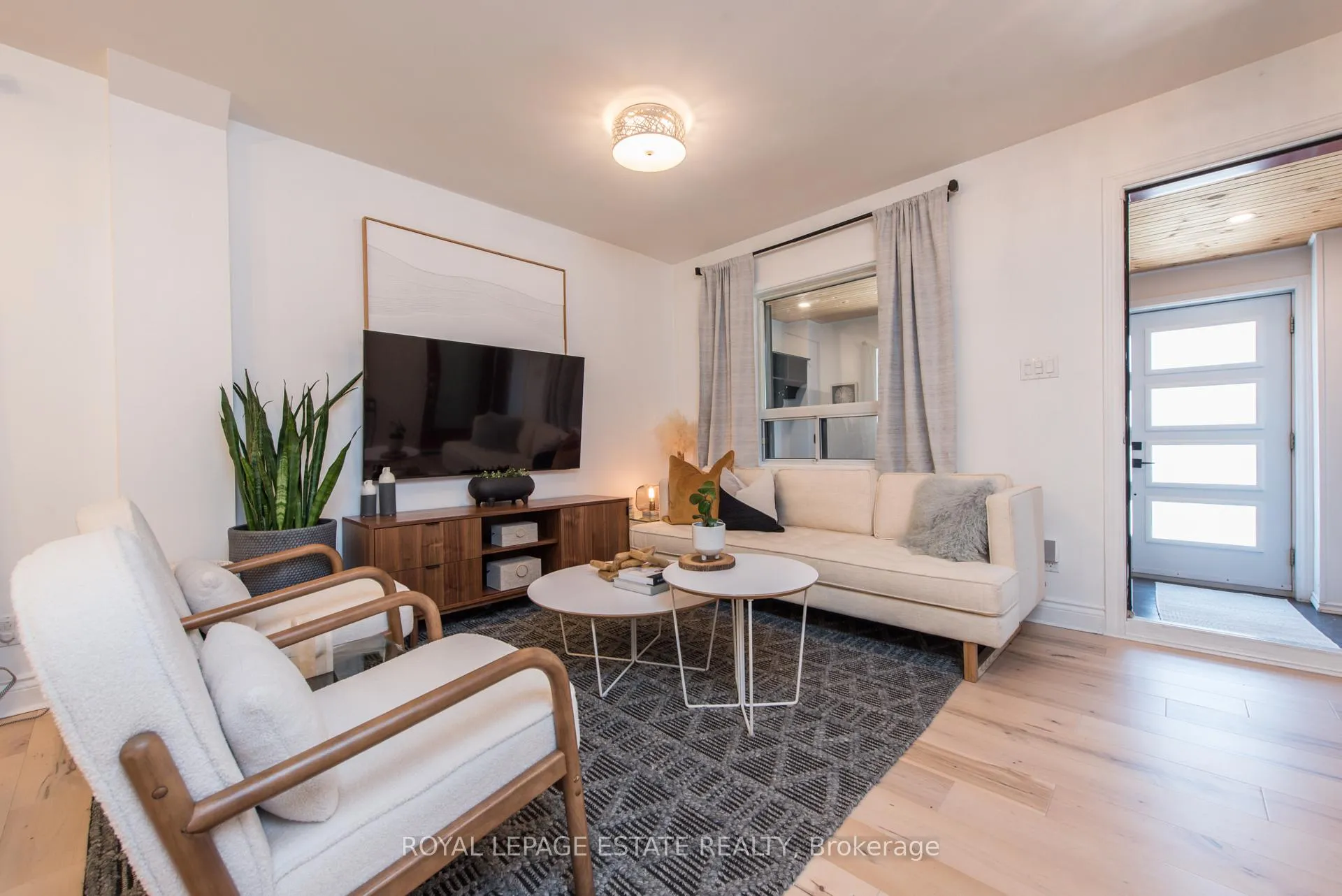Photo 40 of 2311 Gerrard Street E, Toronto, East End-Danforth — HOMEH