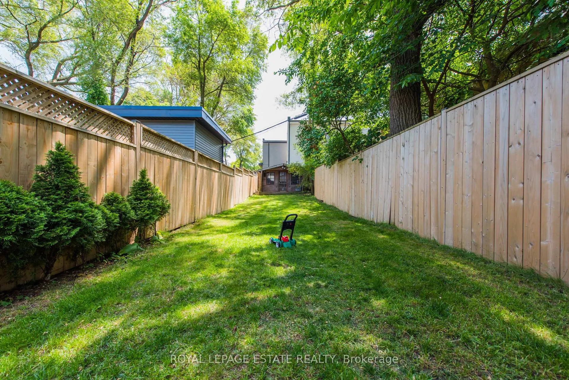 Photo 44 of 2311 Gerrard Street E, Toronto, East End-Danforth — HOMEH