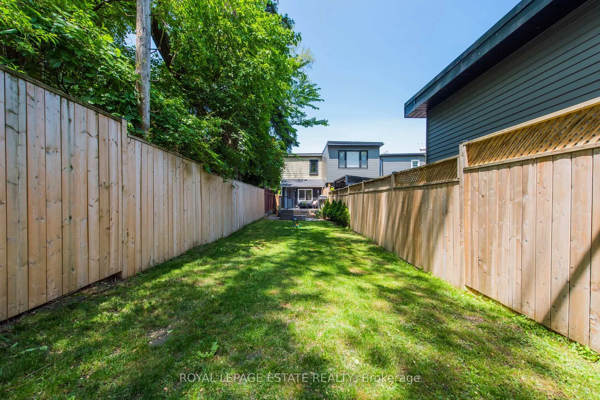 Photo 48 of 2311 Gerrard Street E, Toronto, East End-Danforth — HOMEH