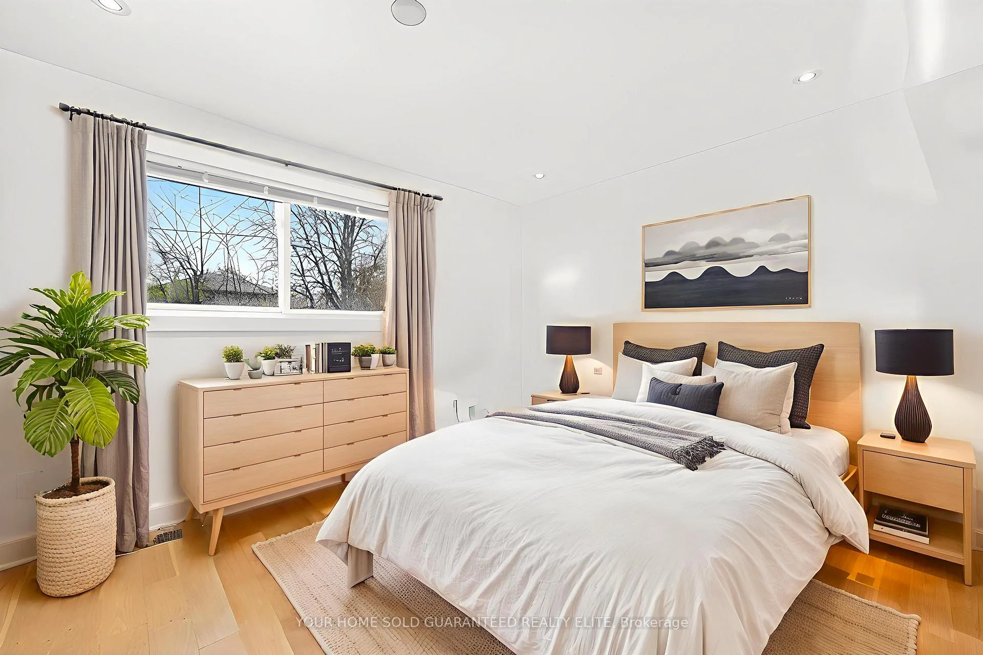 Photo 11 of 15 Swan Drive, St. Catharines, Glendale/Glenridge — HOMEH