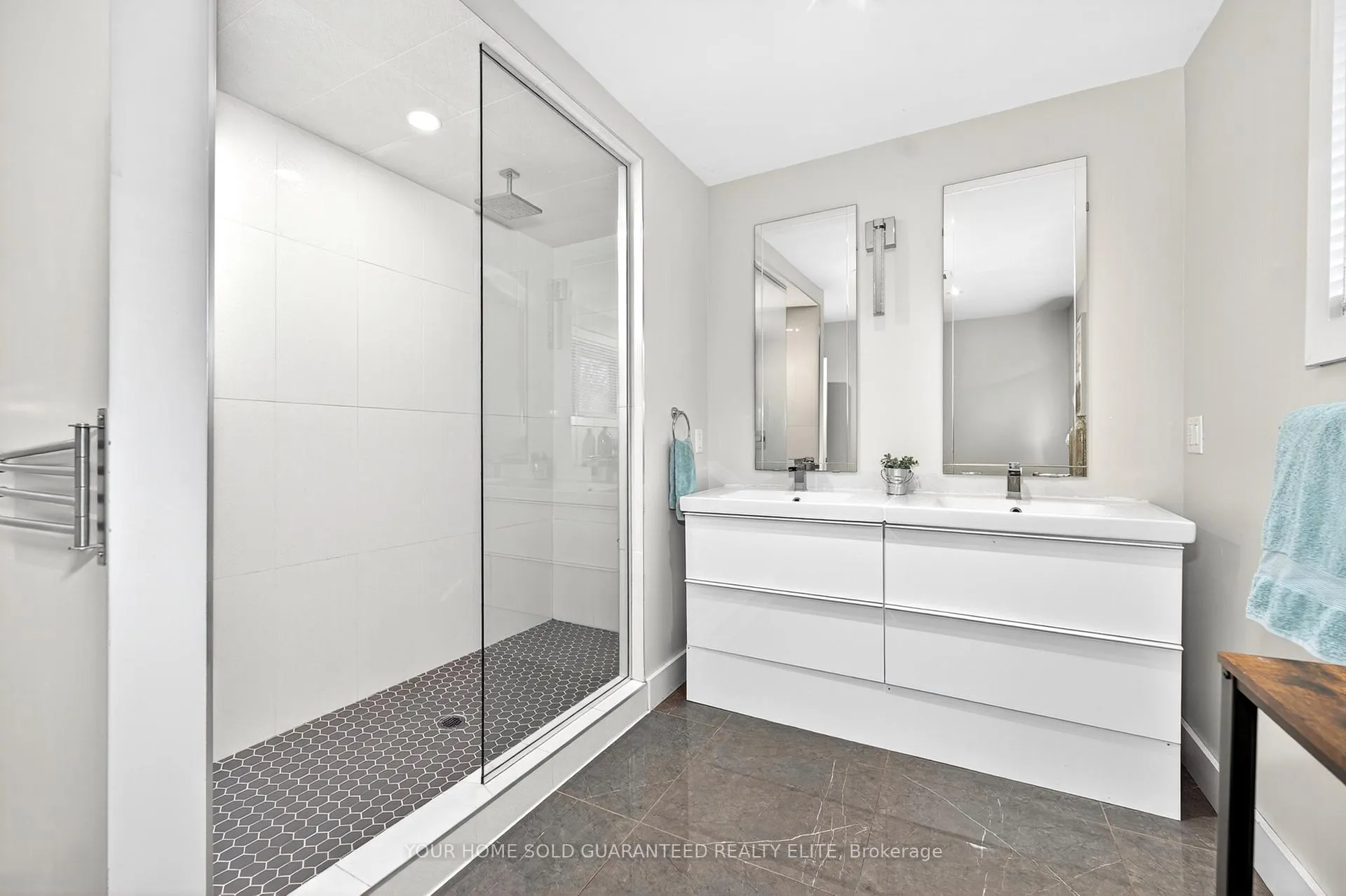 Photo 13 of 15 Swan Drive, St. Catharines, Glendale/Glenridge — HOMEH