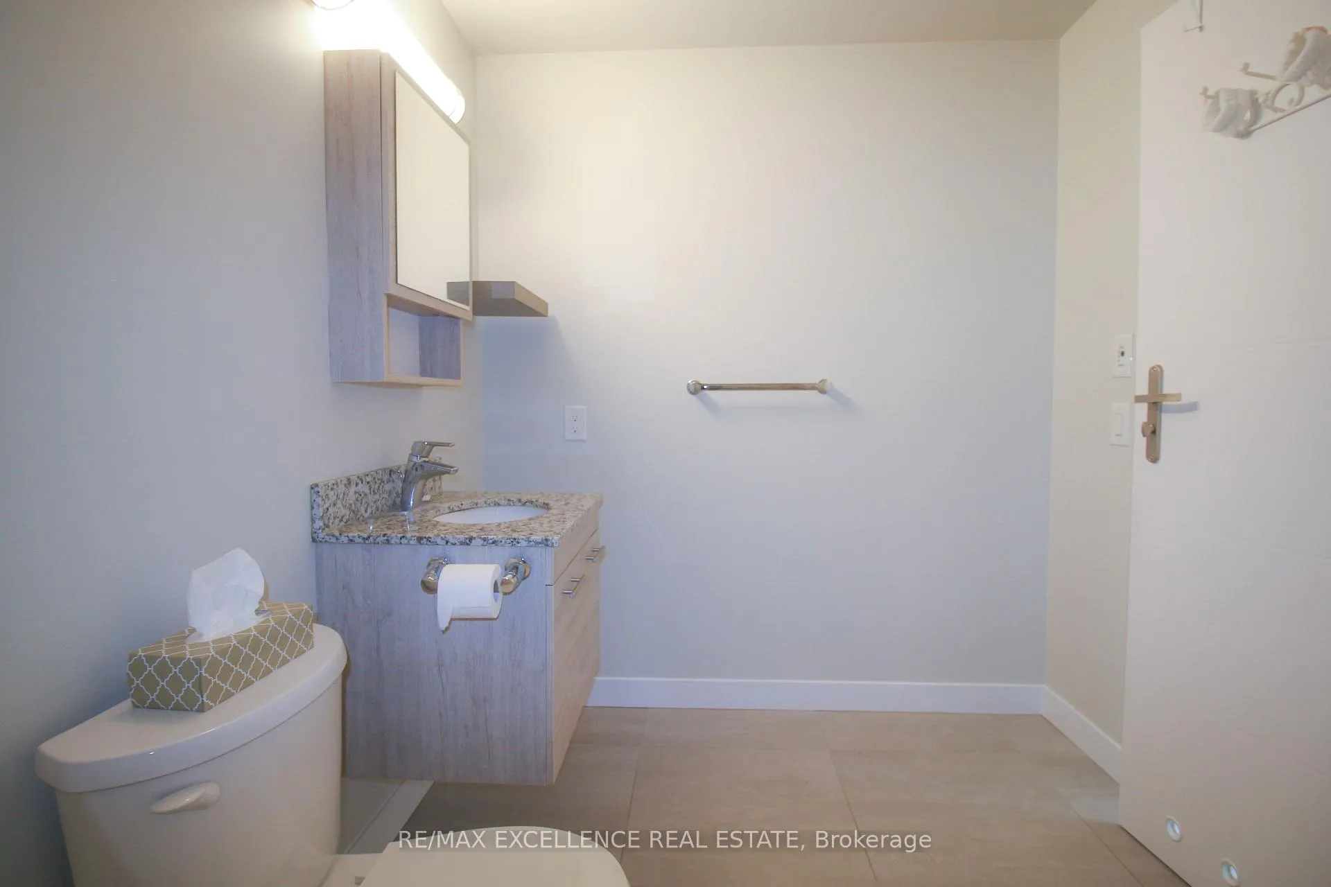 Photo 13 of Unit 309, 251 Hemlock Street, Waterloo, Beechwood/University — HOMEH