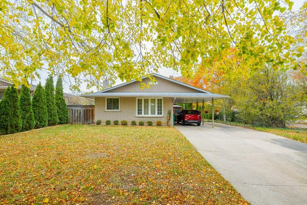 Photo 3 of 7 Brookbanks Drive N, St. Catharines, Lakeport — HOMEH