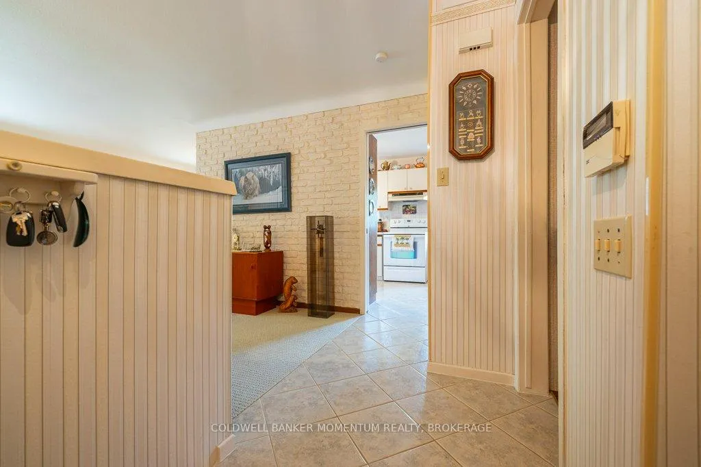 Photo 7 of 7 Brookbanks Drive N, St. Catharines, Lakeport — HOMEH