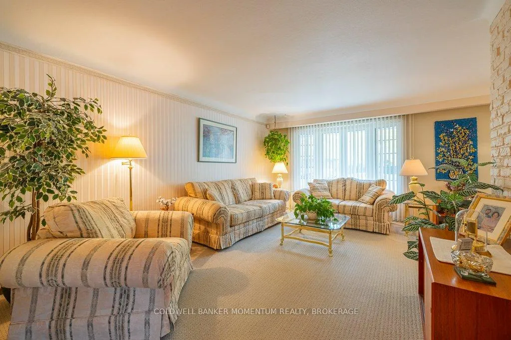Photo 9 of 7 Brookbanks Drive N, St. Catharines, Lakeport — HOMEH