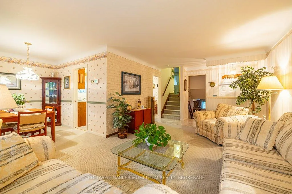 Photo 10 of 7 Brookbanks Drive N, St. Catharines, Lakeport — HOMEH