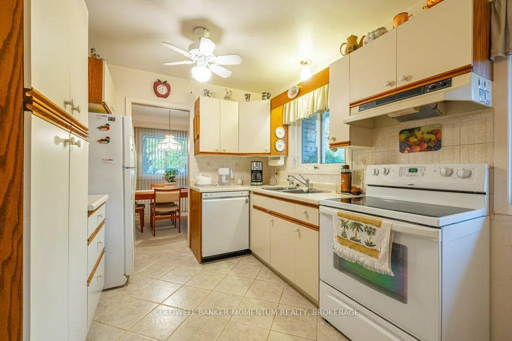 Photo 17 of 7 Brookbanks Drive N, St. Catharines, Lakeport — HOMEH