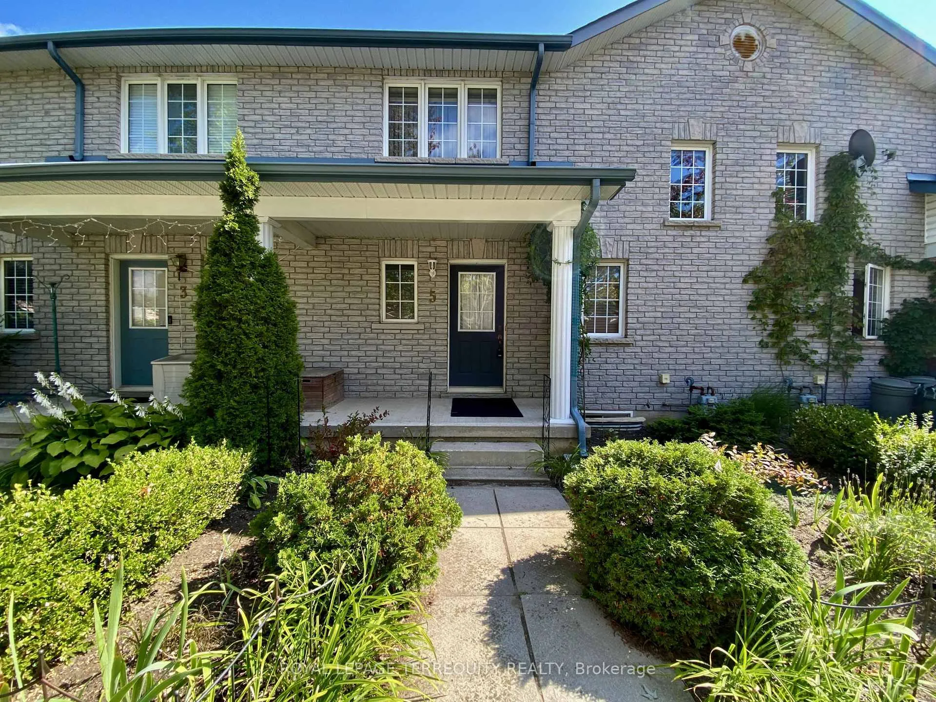 Photo 1 of 5 Silver Maple Crescent, Barrie, Holly — HOMEH