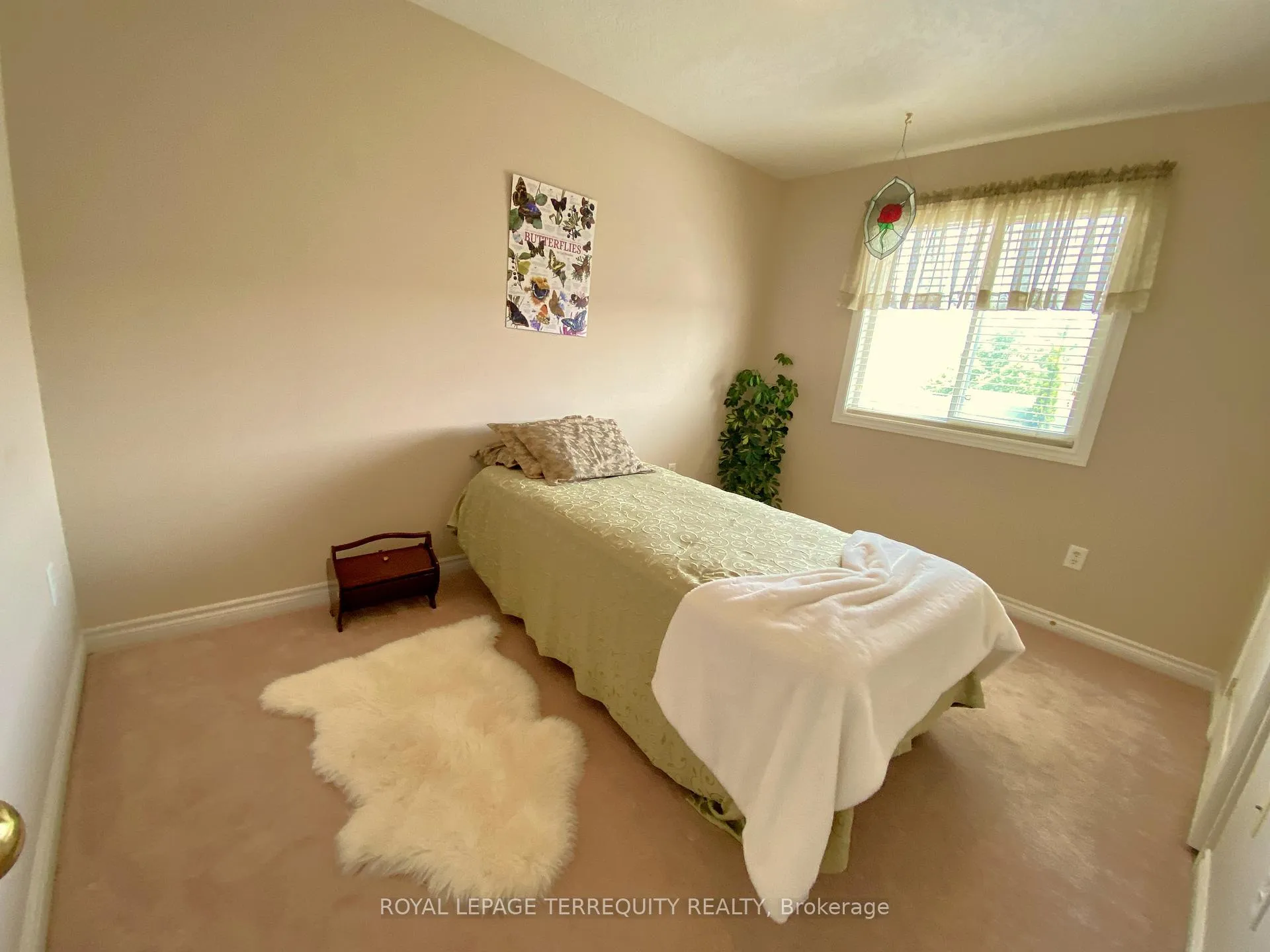Photo 14 of 5 Silver Maple Crescent, Barrie, Holly — HOMEH