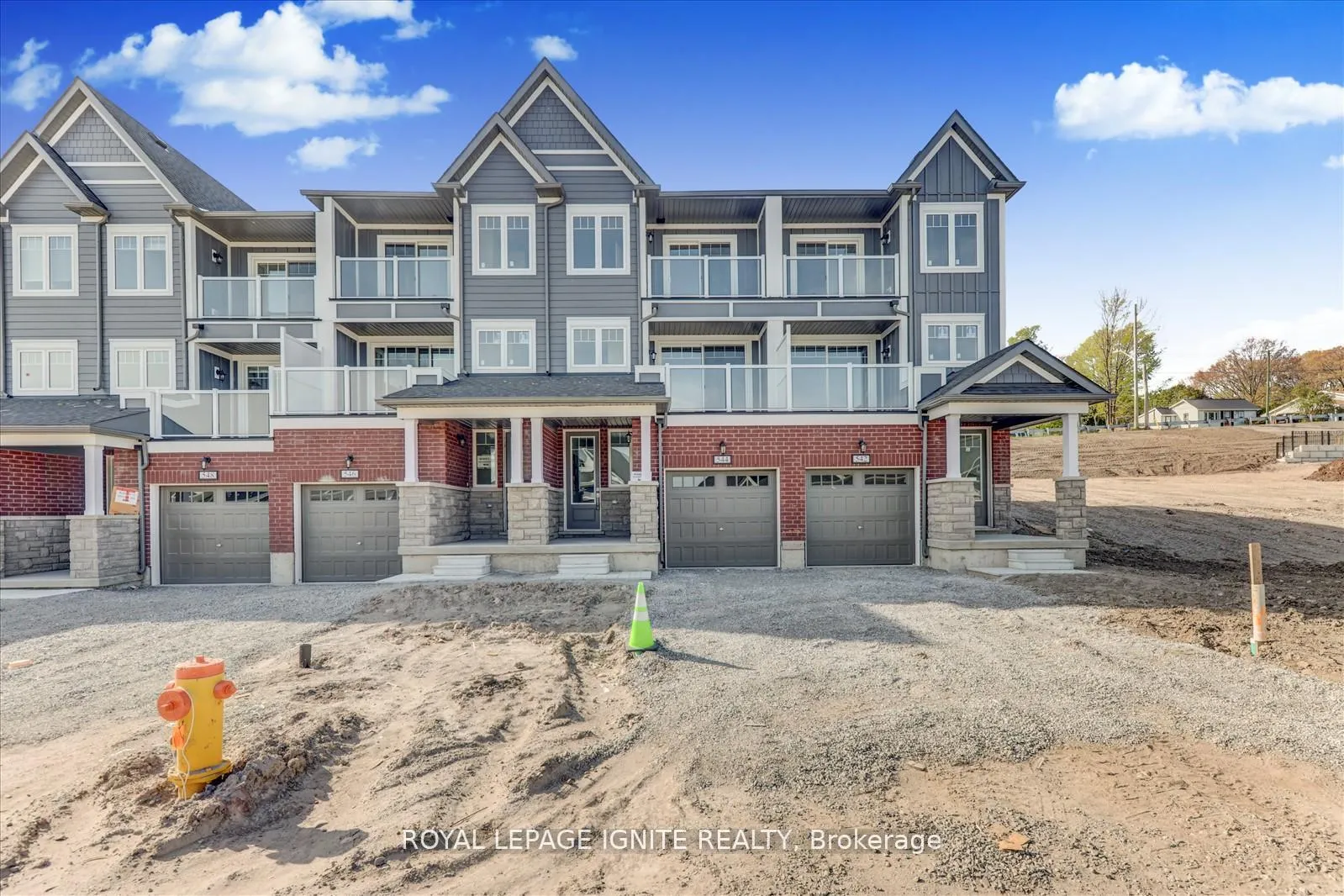 Front of 544 Hudson Crescent