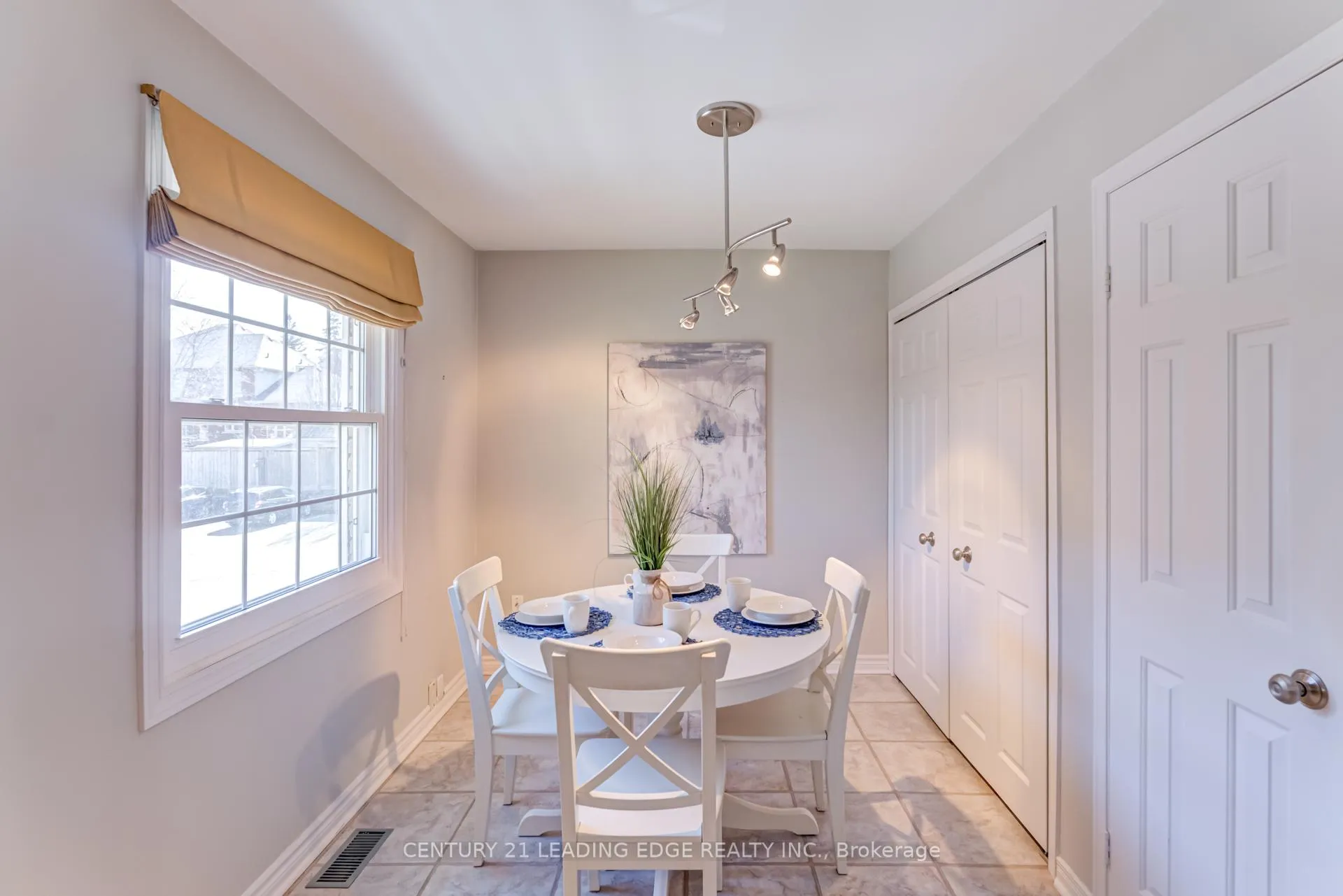 Photo 19 of Unit 12, 24 Hepworth Way, Markham, Markham Village — HOMEH