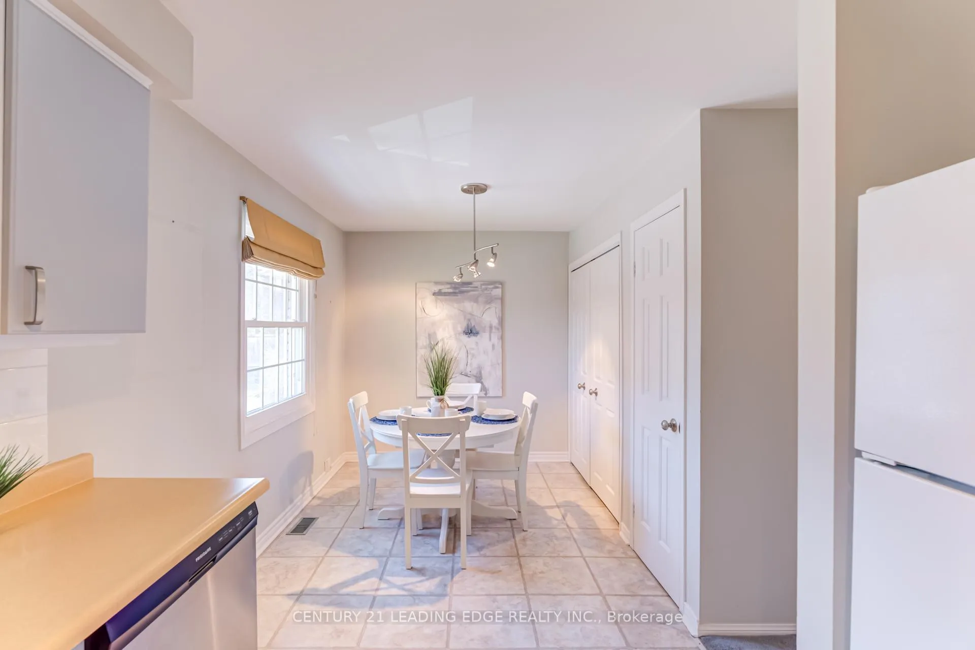 Photo 24 of Unit 12, 24 Hepworth Way, Markham, Markham Village — HOMEH