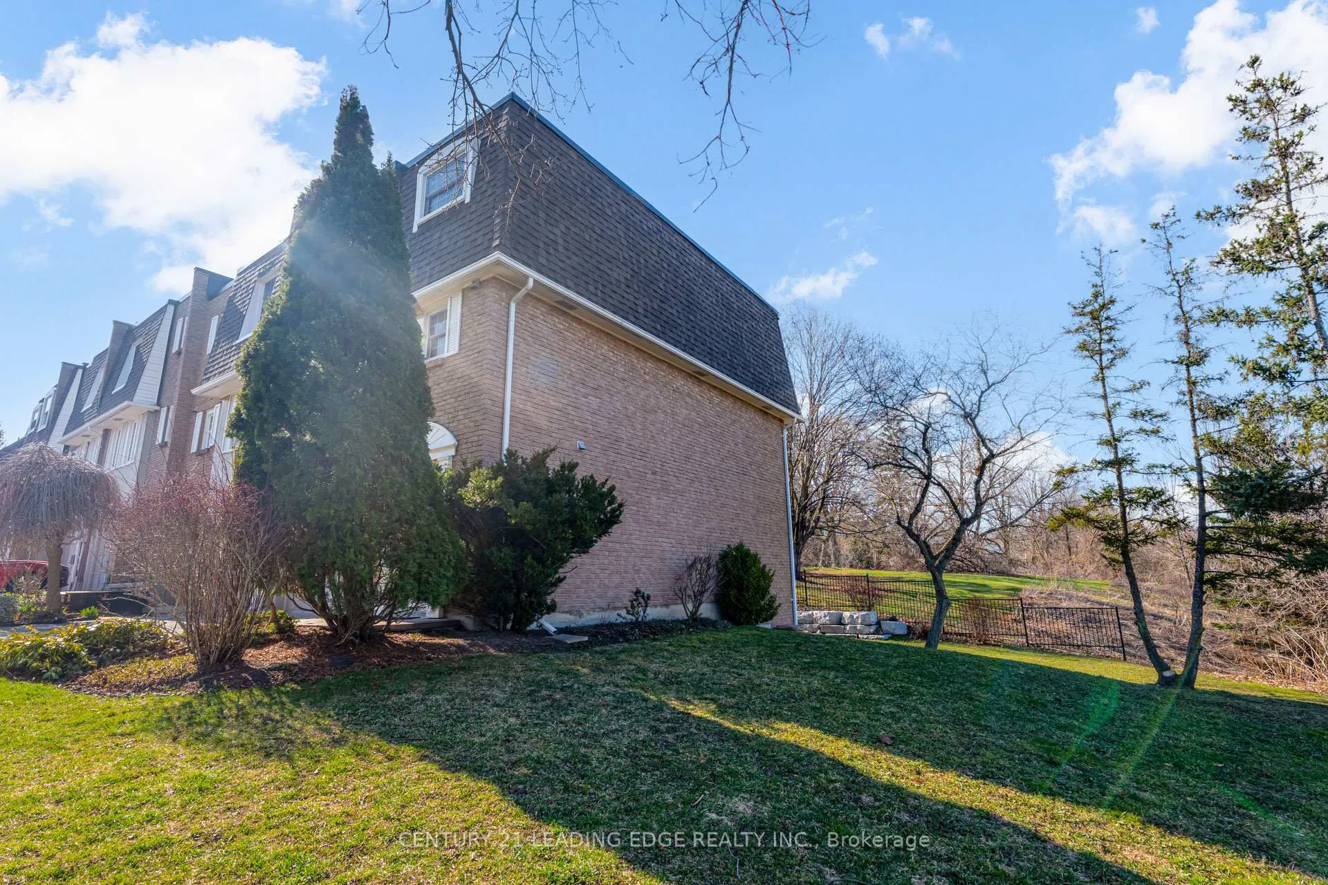 Photo 40 of Unit 12, 24 Hepworth Way, Markham, Markham Village — HOMEH