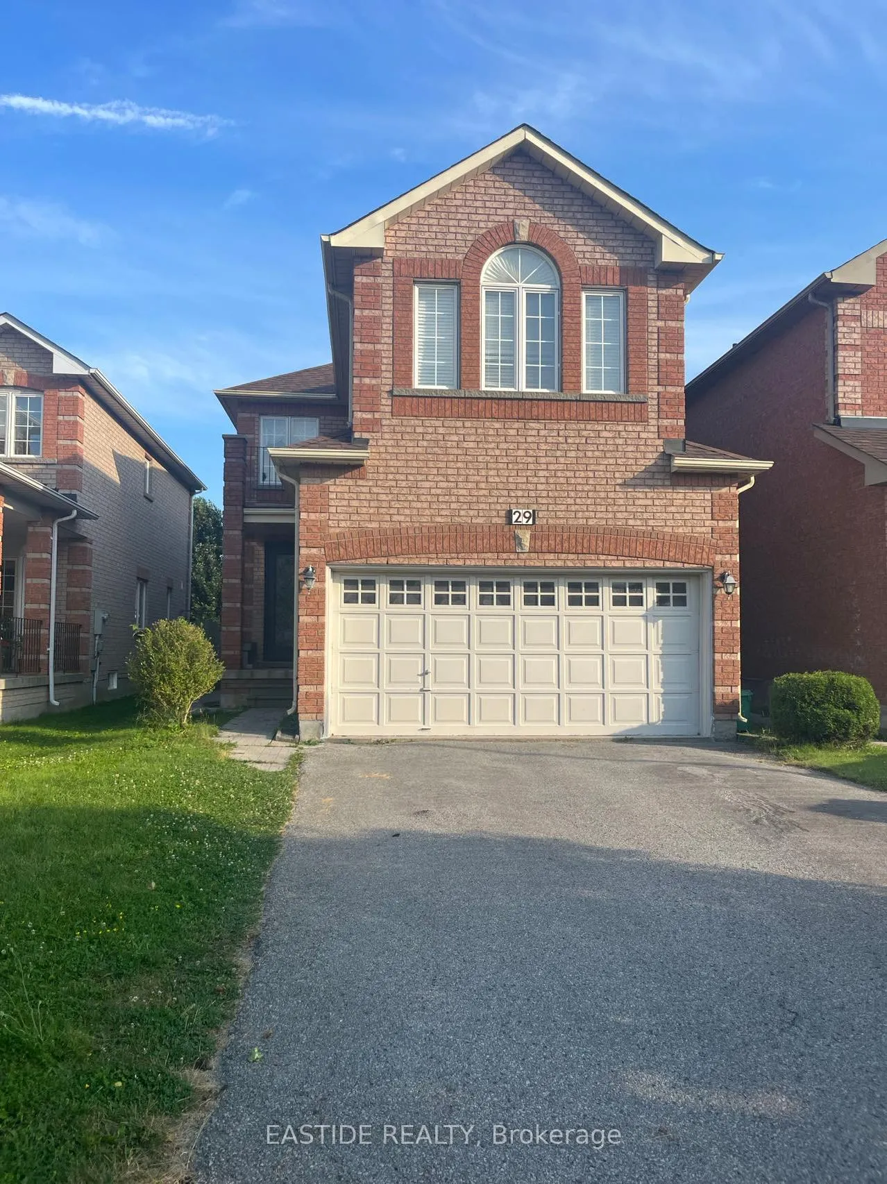 Photo 1 of 29 Quantum Street, Markham, Middlefield — HOMEH
