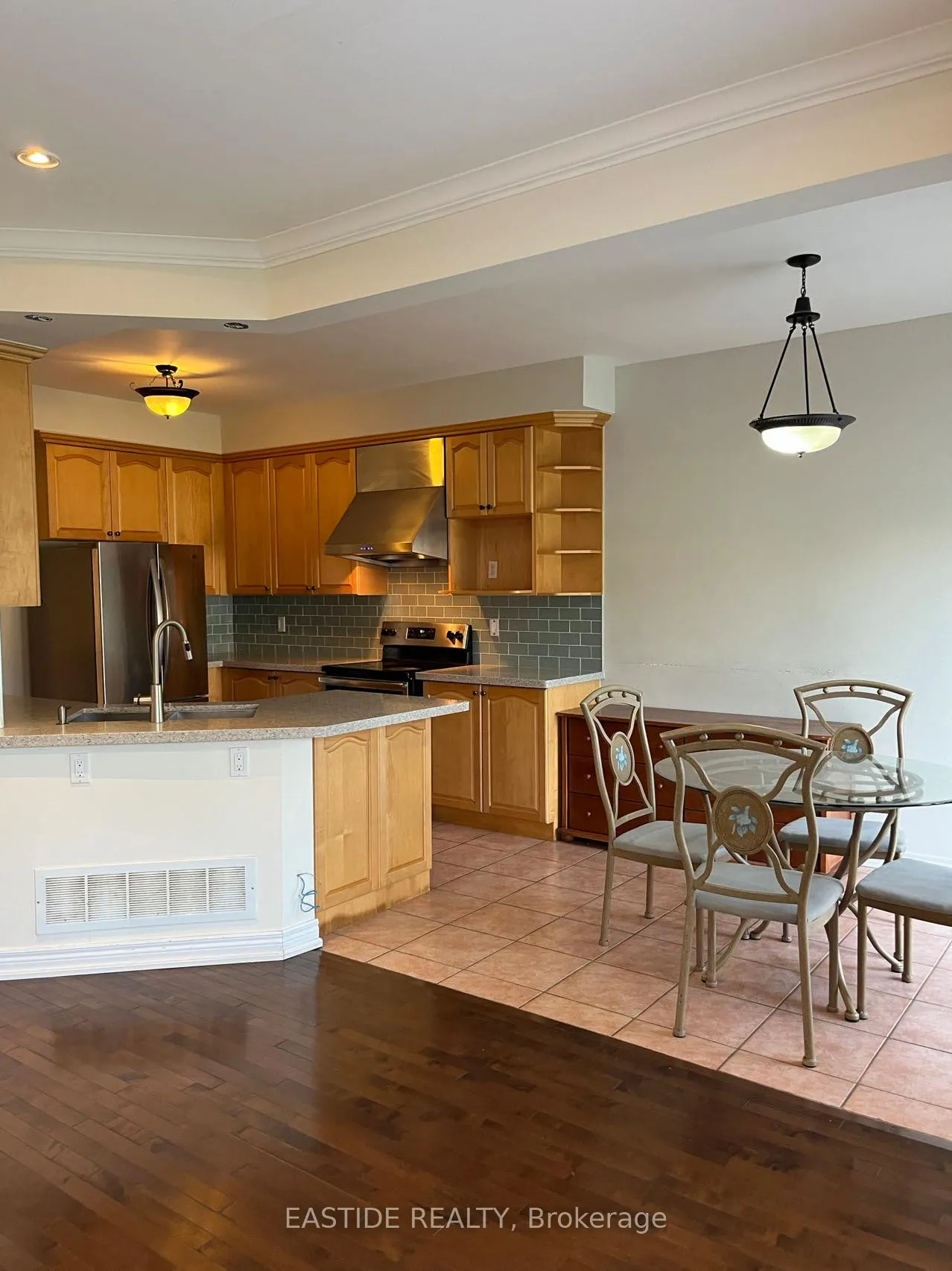 Photo 6 of 29 Quantum Street, Markham, Middlefield — HOMEH