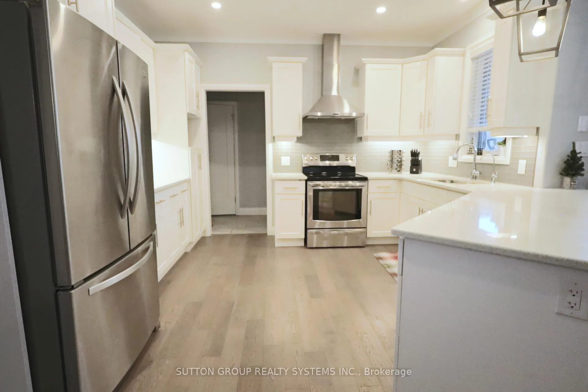 Photo 4 of 15 Woodberry Crescent, Woolwich — HOMEH
