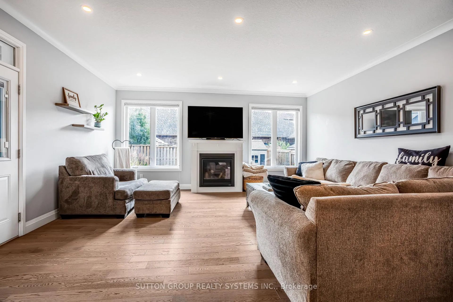 Photo 8 of 15 Woodberry Crescent, Woolwich — HOMEH