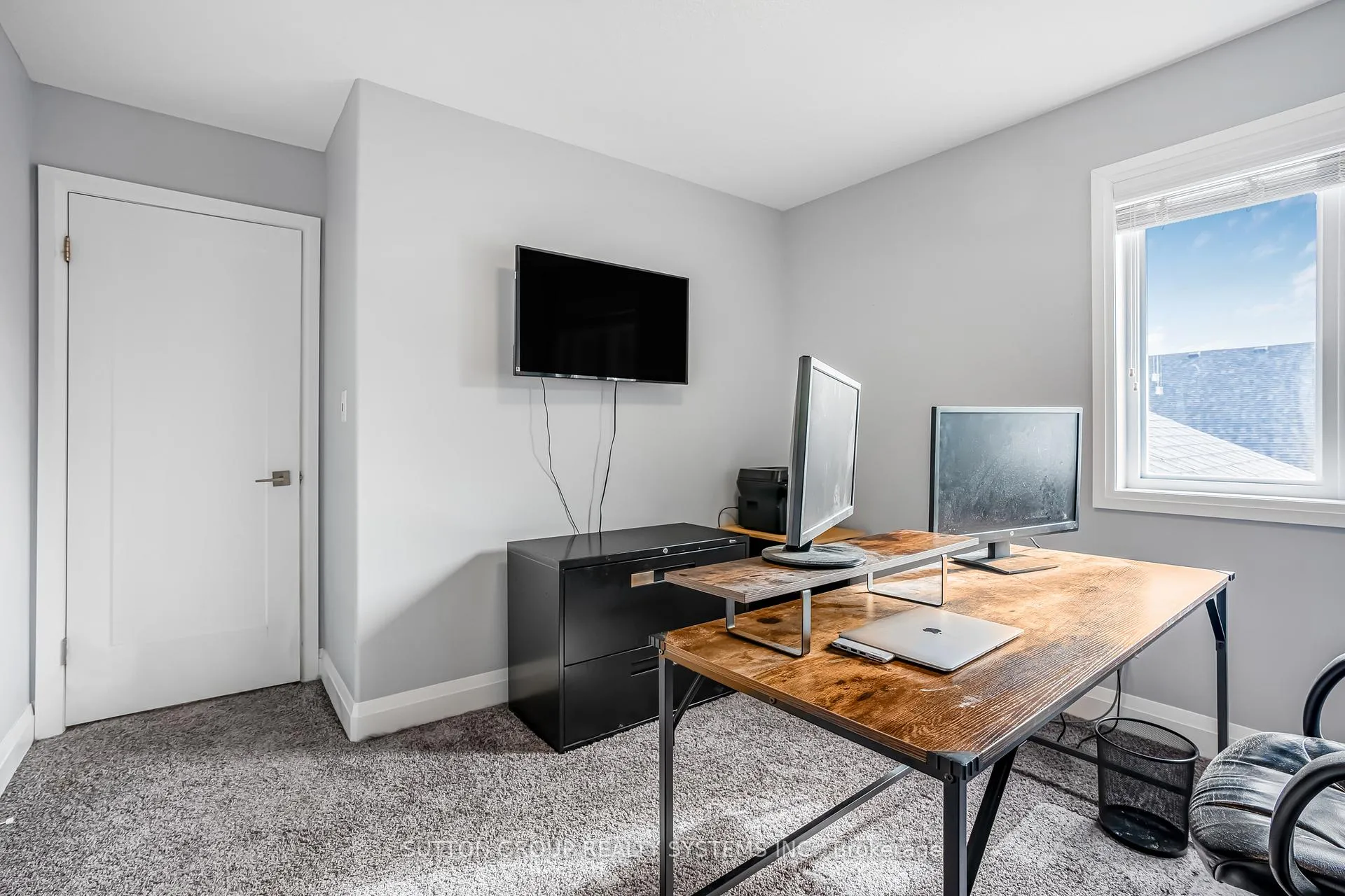 Photo 17 of 15 Woodberry Crescent, Woolwich — HOMEH