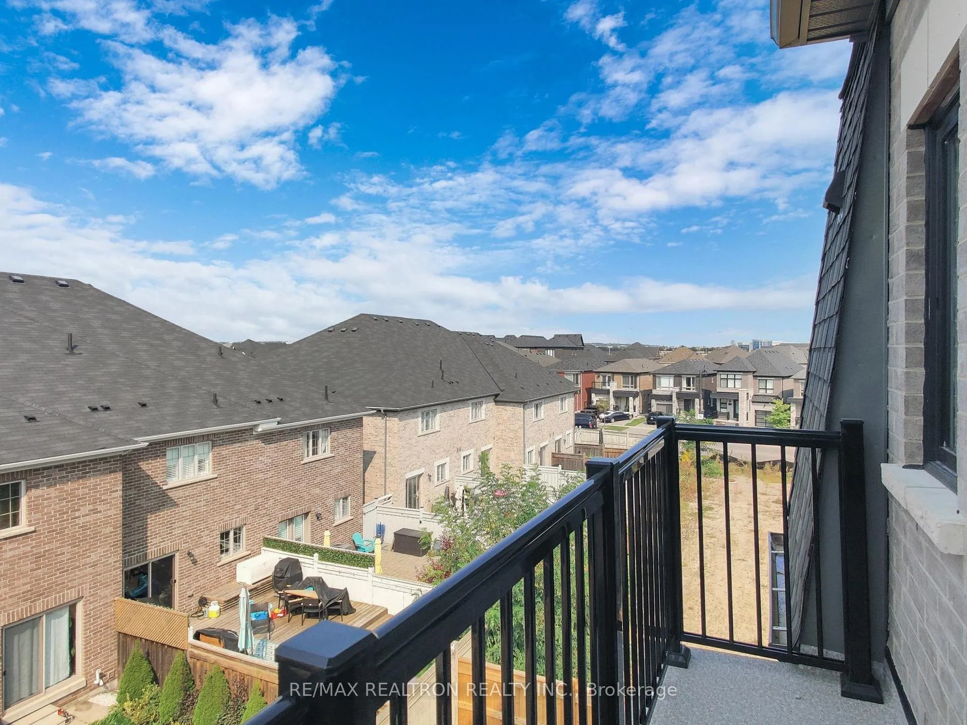 Photo 39 of 165 Tennant Circle, Vaughan, Vellore Village — HOMEH