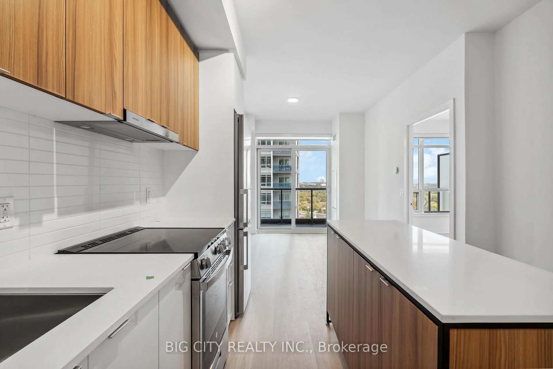 Photo 9 of Unit 1508, 30 Upper Mall Way, Vaughan, Brownridge — HOMEH