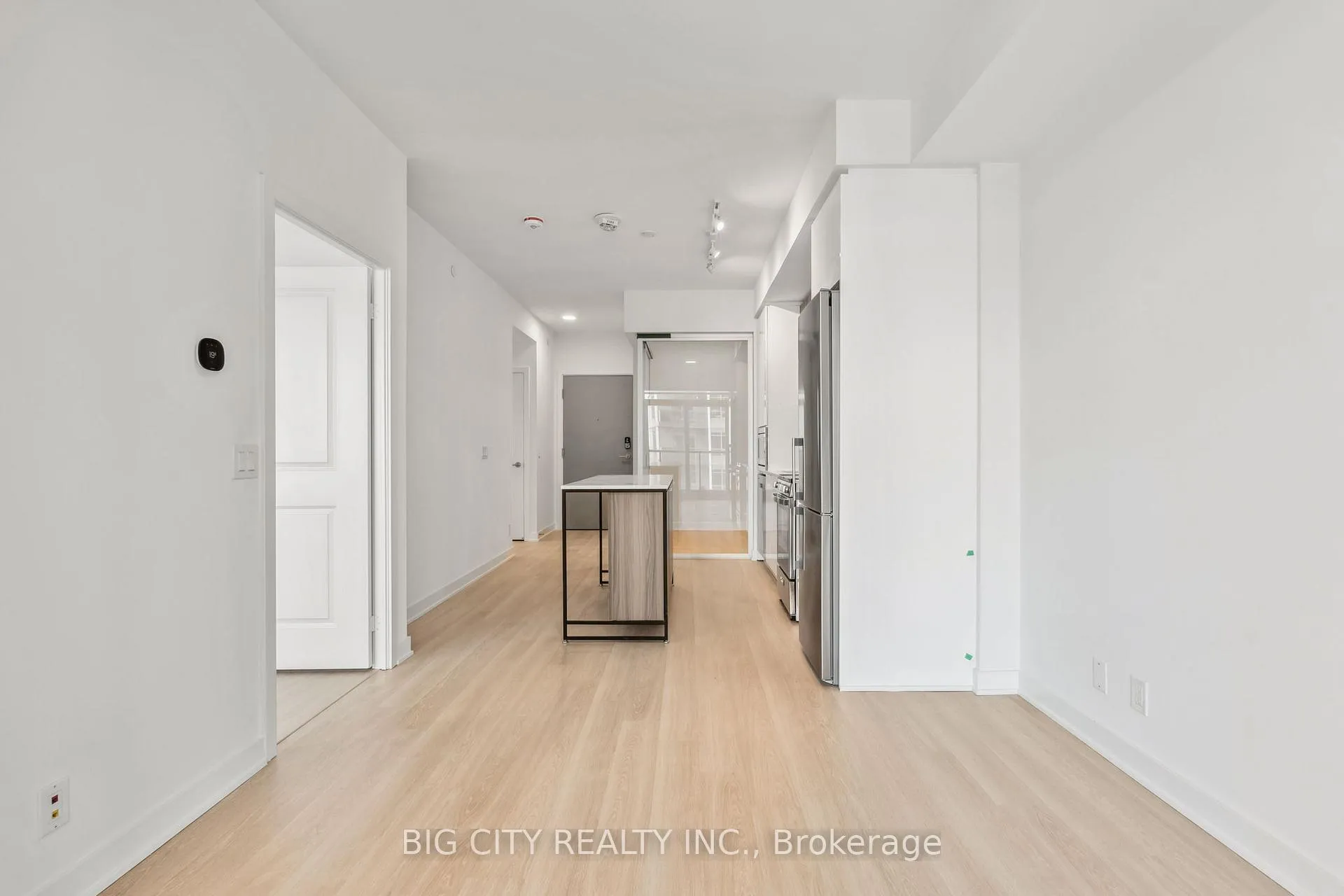 Photo 12 of Unit 1508, 30 Upper Mall Way, Vaughan, Brownridge — HOMEH