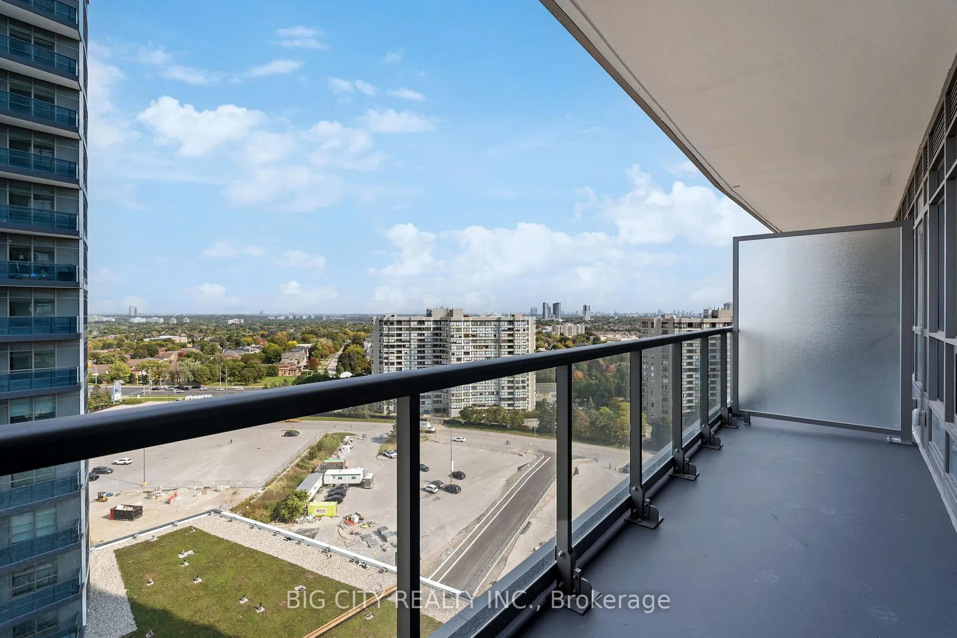 Photo 25 of Unit 1508, 30 Upper Mall Way, Vaughan, Brownridge — HOMEH