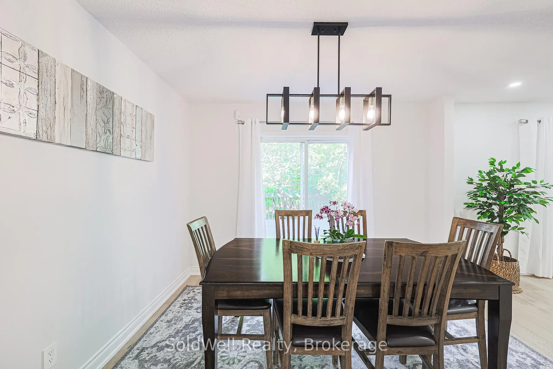 Photo 13 of 160 Charles Street, Vaughan, Crestwood-Springfarm-Yorkhill — HOMEH