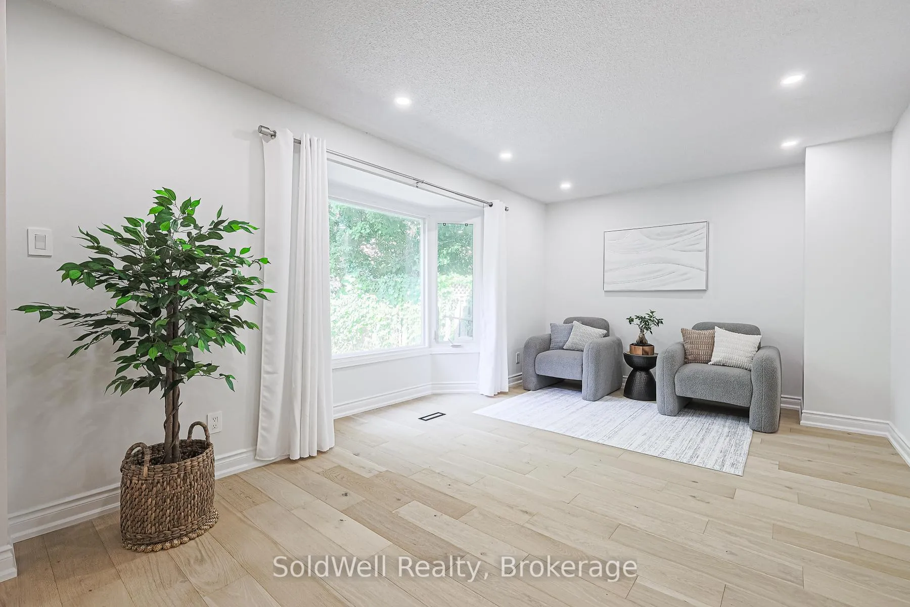 Photo 15 of 160 Charles Street, Vaughan, Crestwood-Springfarm-Yorkhill — HOMEH