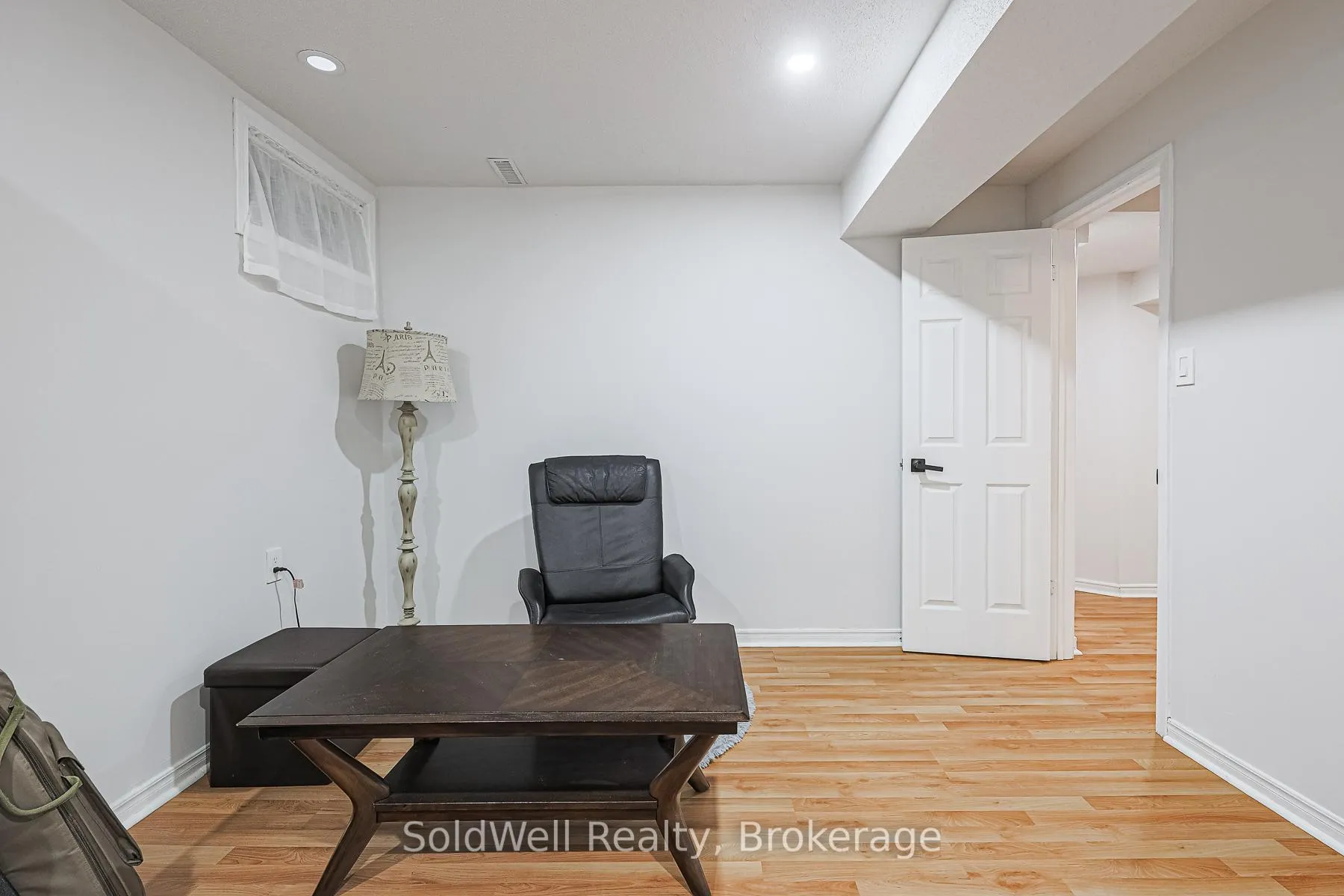 Photo 39 of 160 Charles Street, Vaughan, Crestwood-Springfarm-Yorkhill — HOMEH