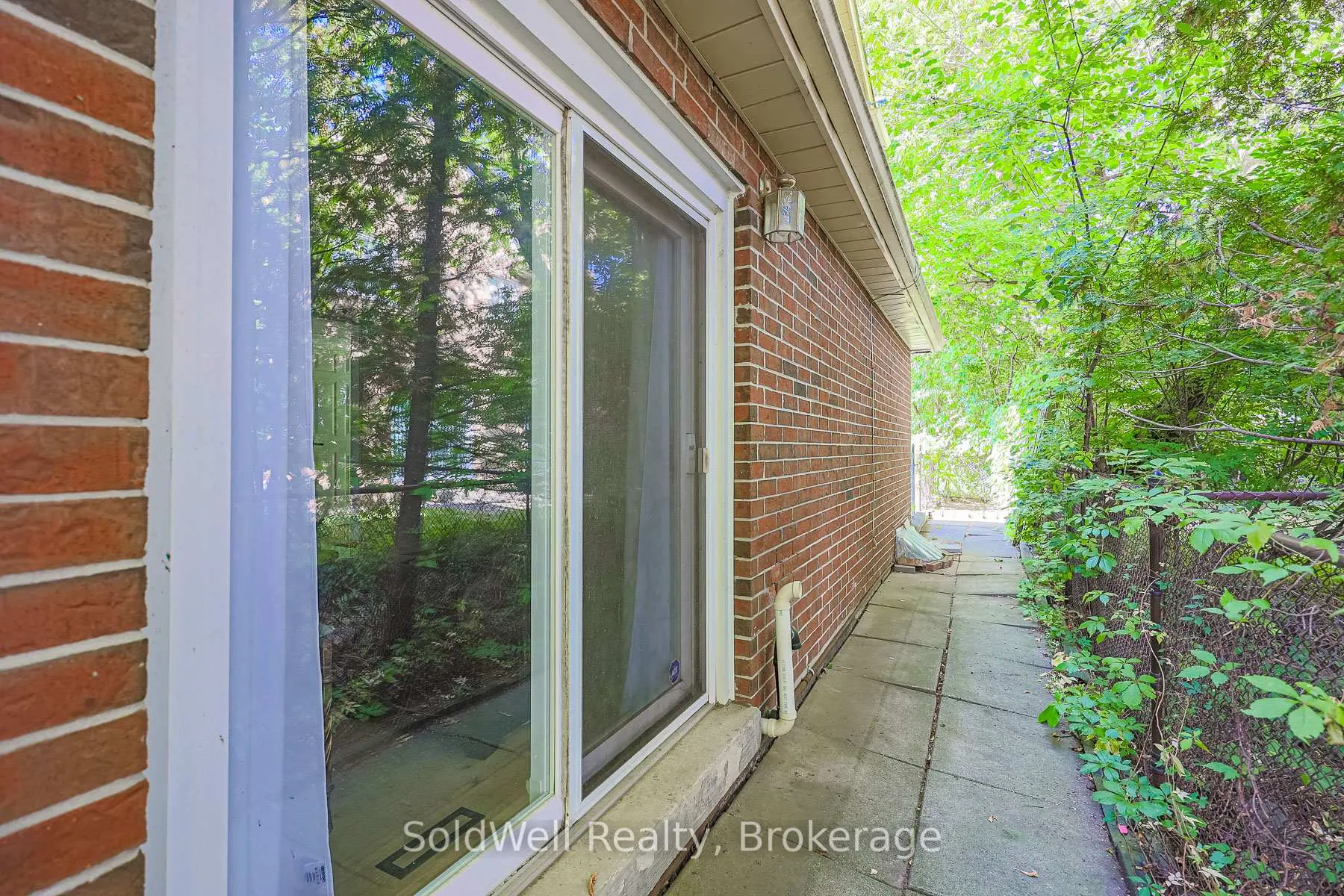 Photo 45 of 160 Charles Street, Vaughan, Crestwood-Springfarm-Yorkhill — HOMEH