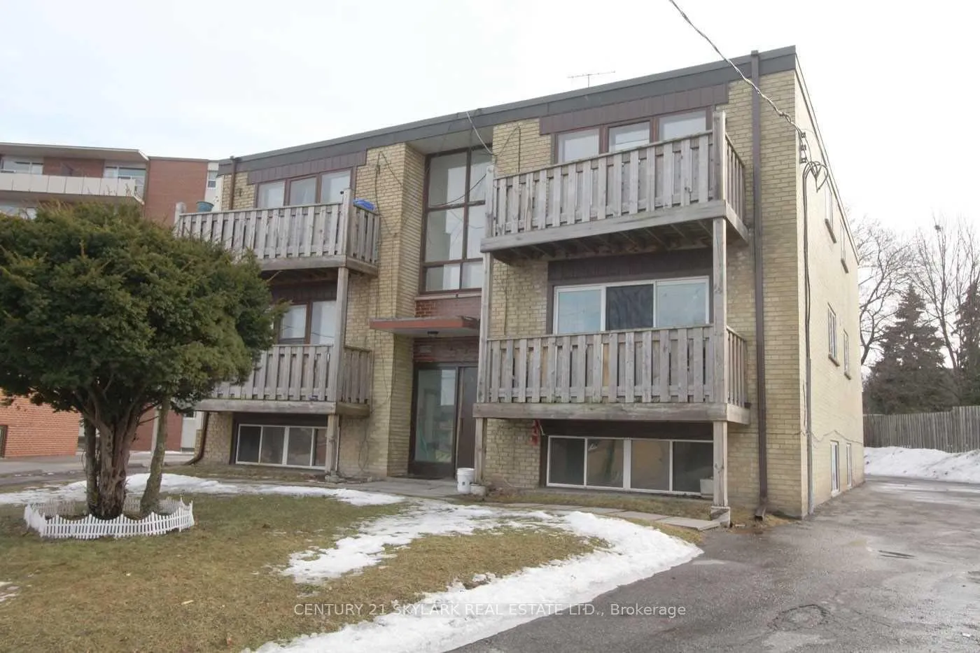 Photo 1 of Unit 5, 371 Elgin Court, Oshawa, McLaughlin — HOMEH