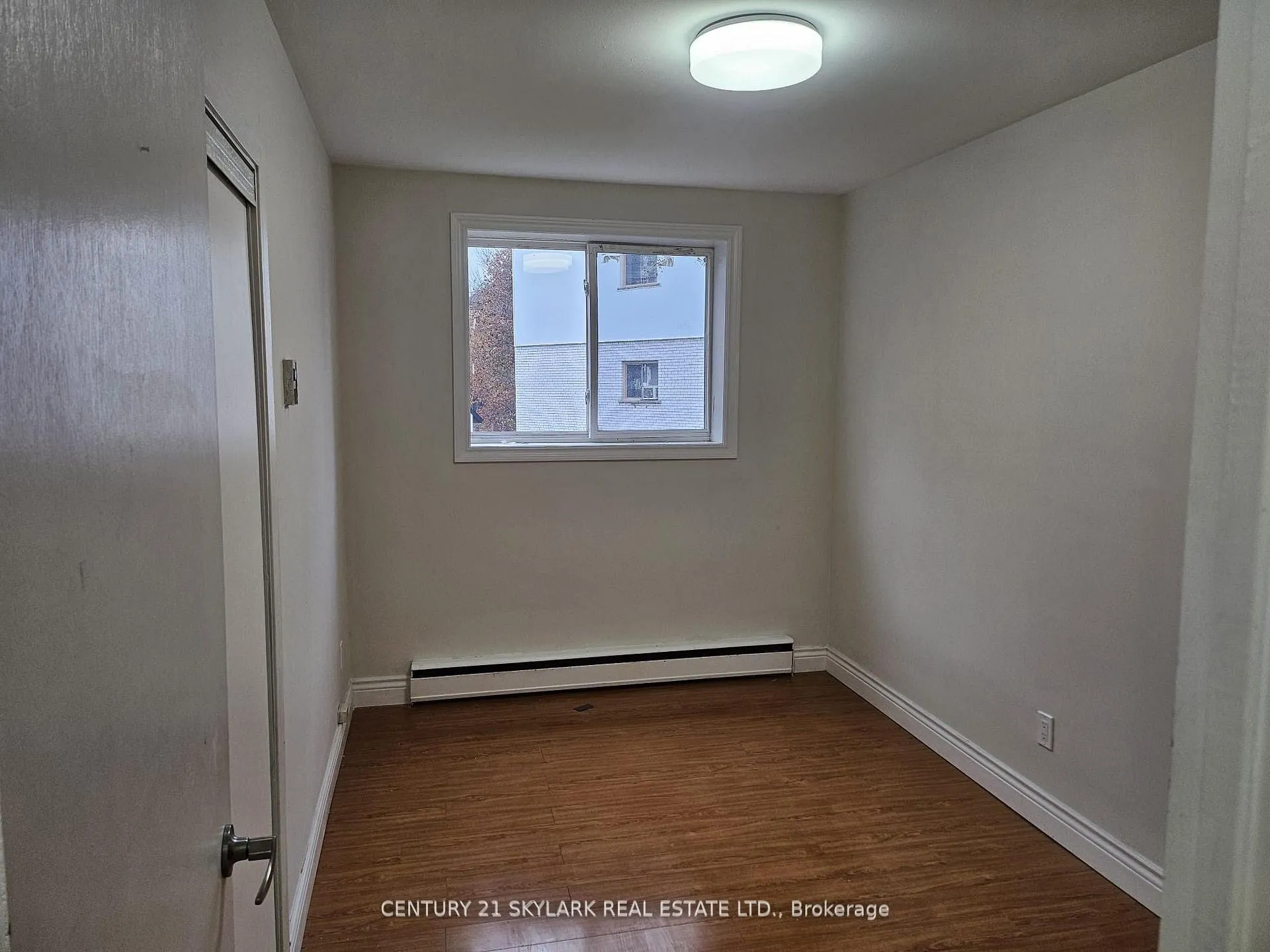 Photo 6 of Unit 5, 371 Elgin Court, Oshawa, McLaughlin — HOMEH