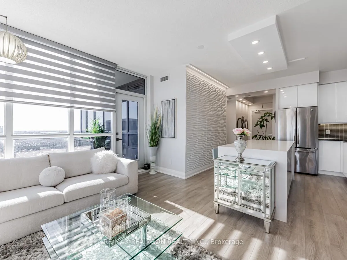 Photo 5 of Unit LPH 2-7, 75 North Park Road, Vaughan, Beverley Glen — HOMEH