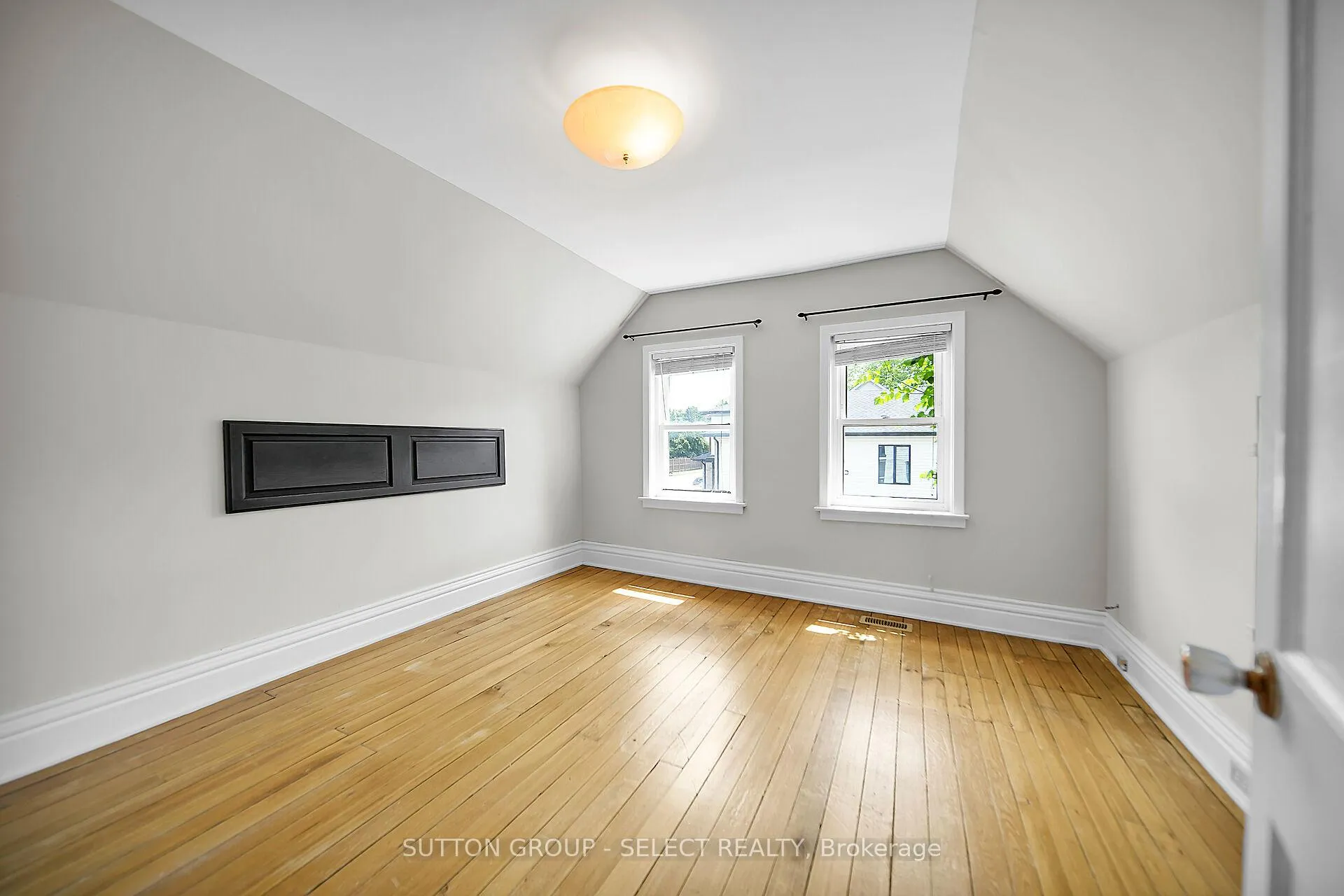 Photo 29 of 2617 Queens Street, Strathroy-Caradoc, Mount Brydges — HOMEH