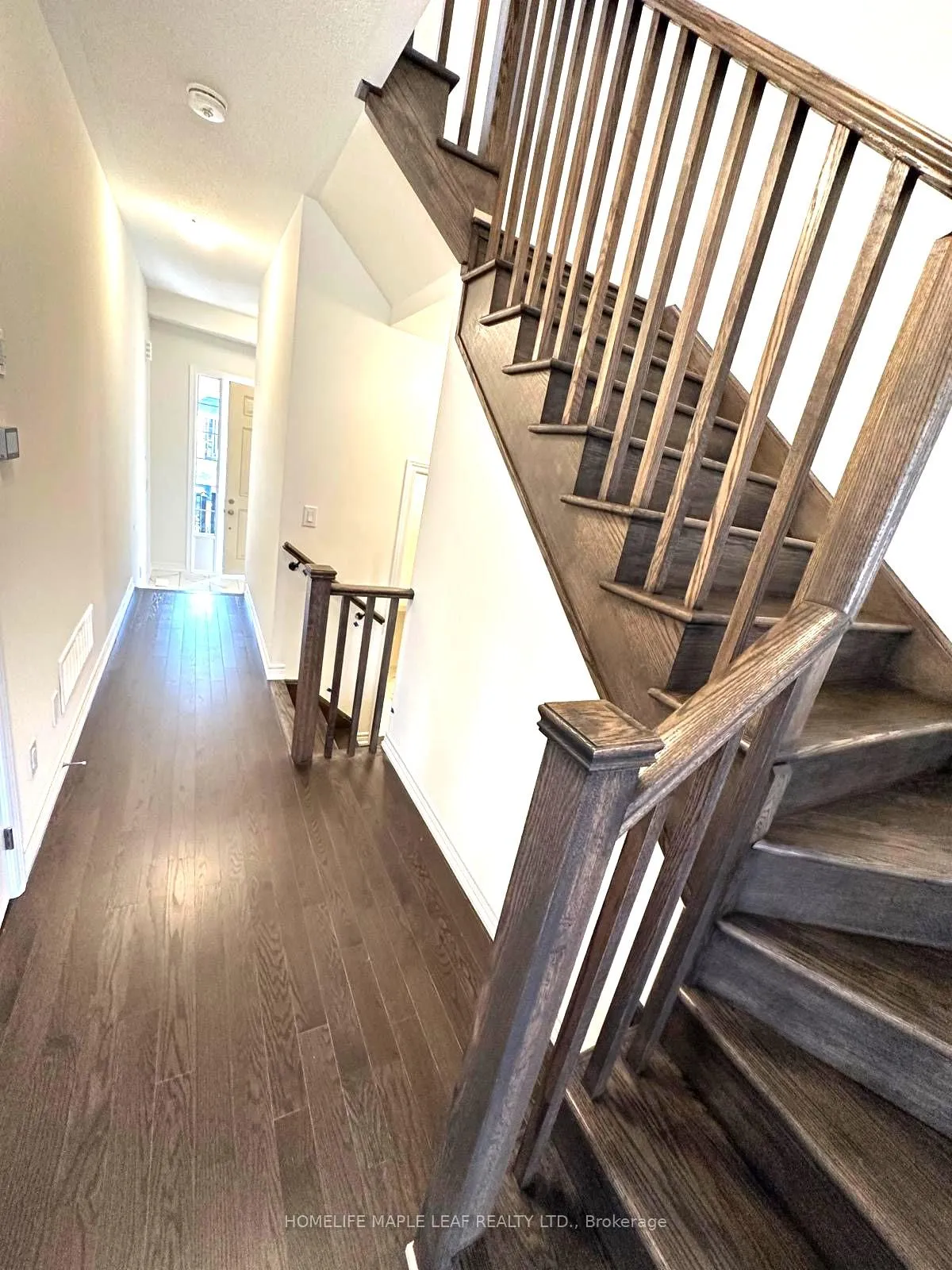 Photo 2 of 84 Grassbourne Avenue N, Kitchener — HOMEH