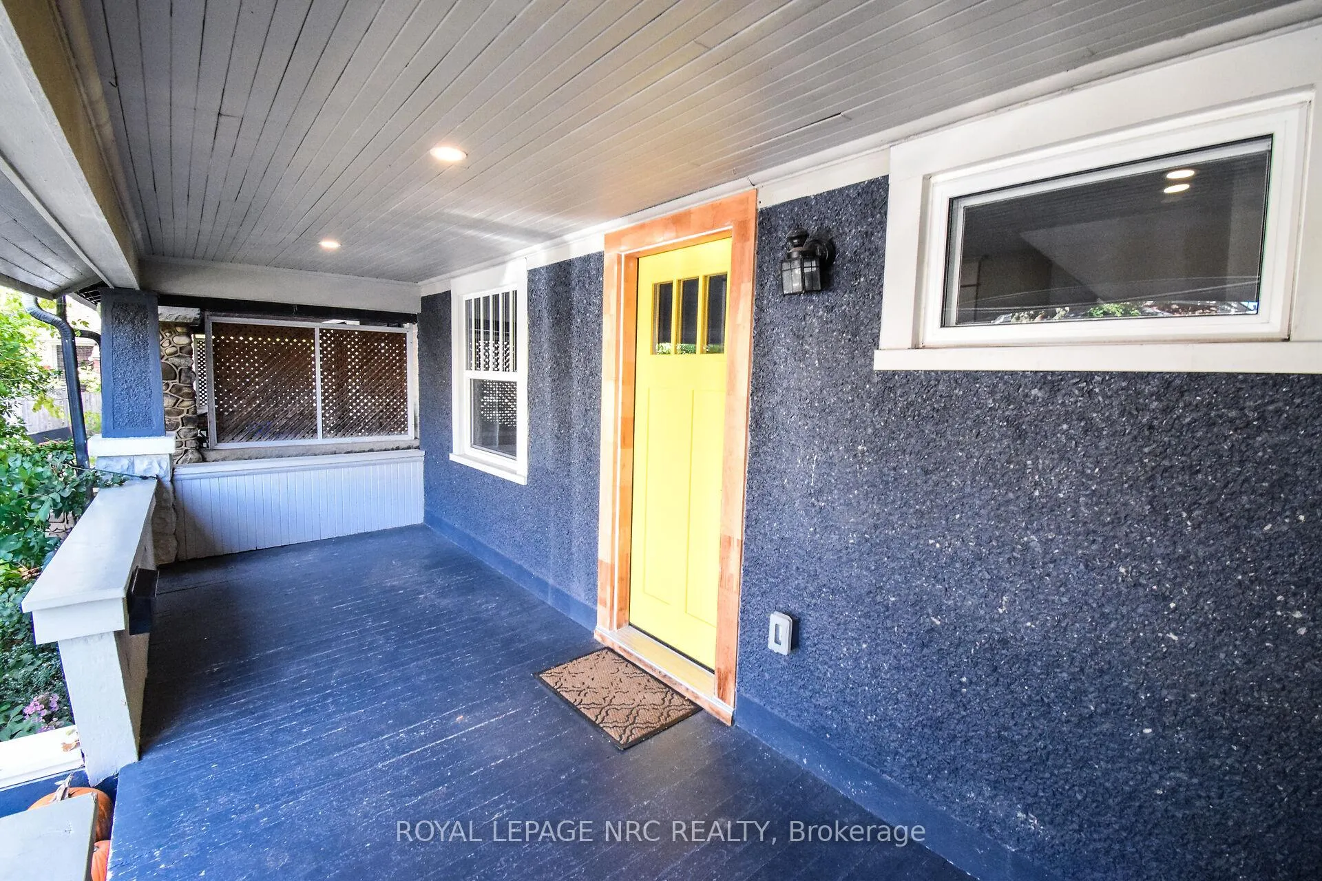 Photo 3 of 40 Louisa Street, St. Catharines, Downtown — HOMEH