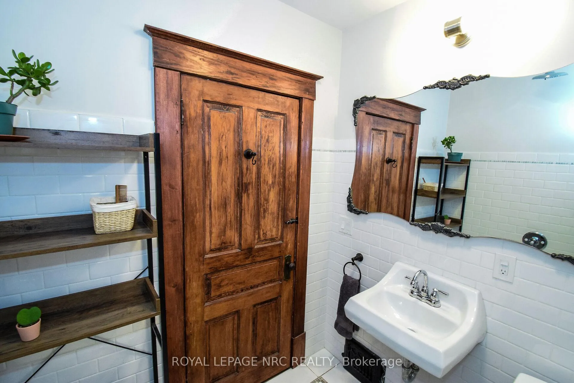 Photo 26 of 40 Louisa Street, St. Catharines, Downtown — HOMEH