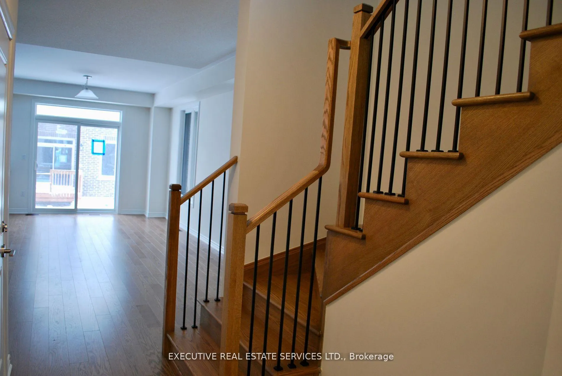 Photo 7 of 75 Phoenix Boulevard, Barrie, Rural Barrie Southeast — HOMEH