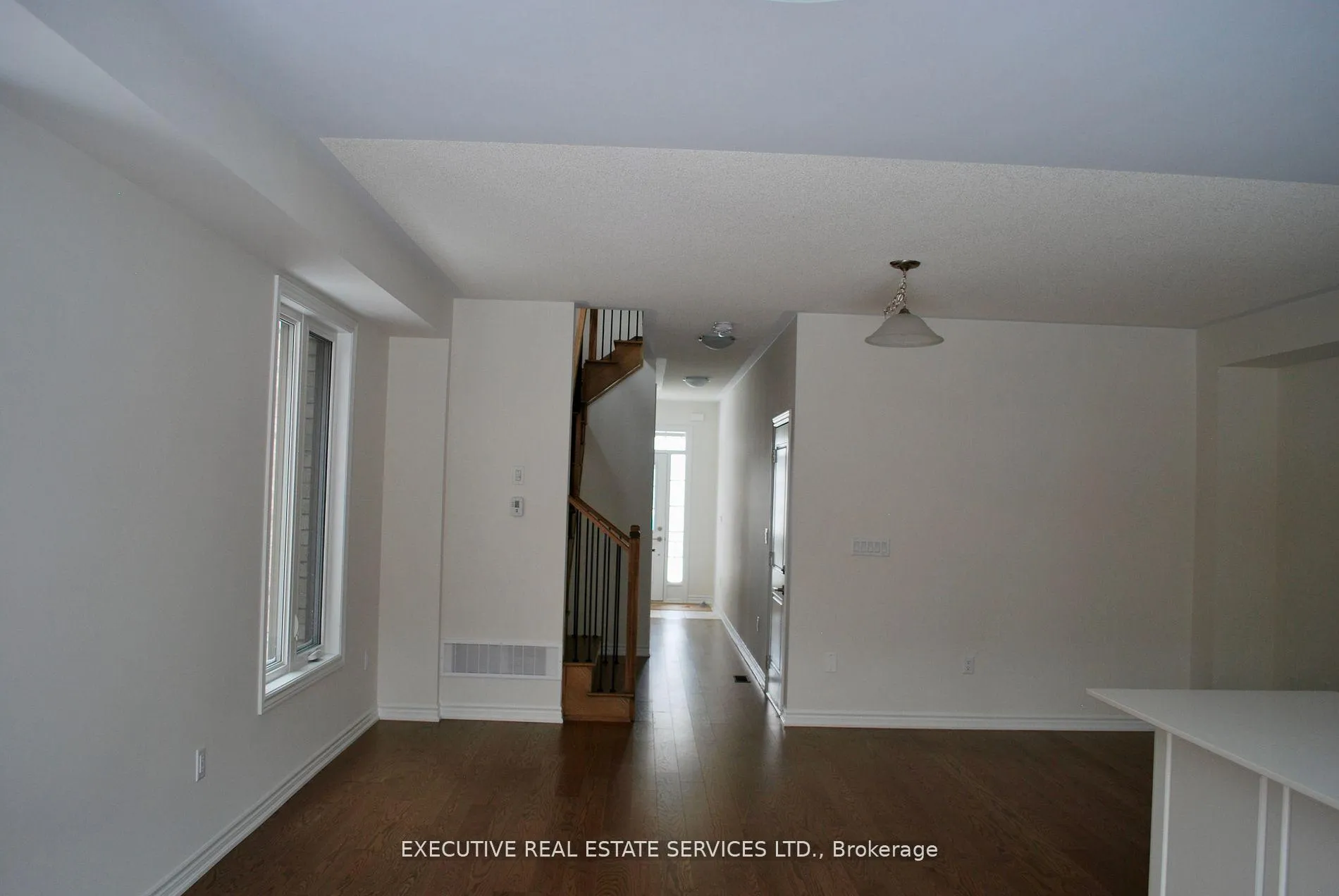 Photo 12 of 75 Phoenix Boulevard, Barrie, Rural Barrie Southeast — HOMEH