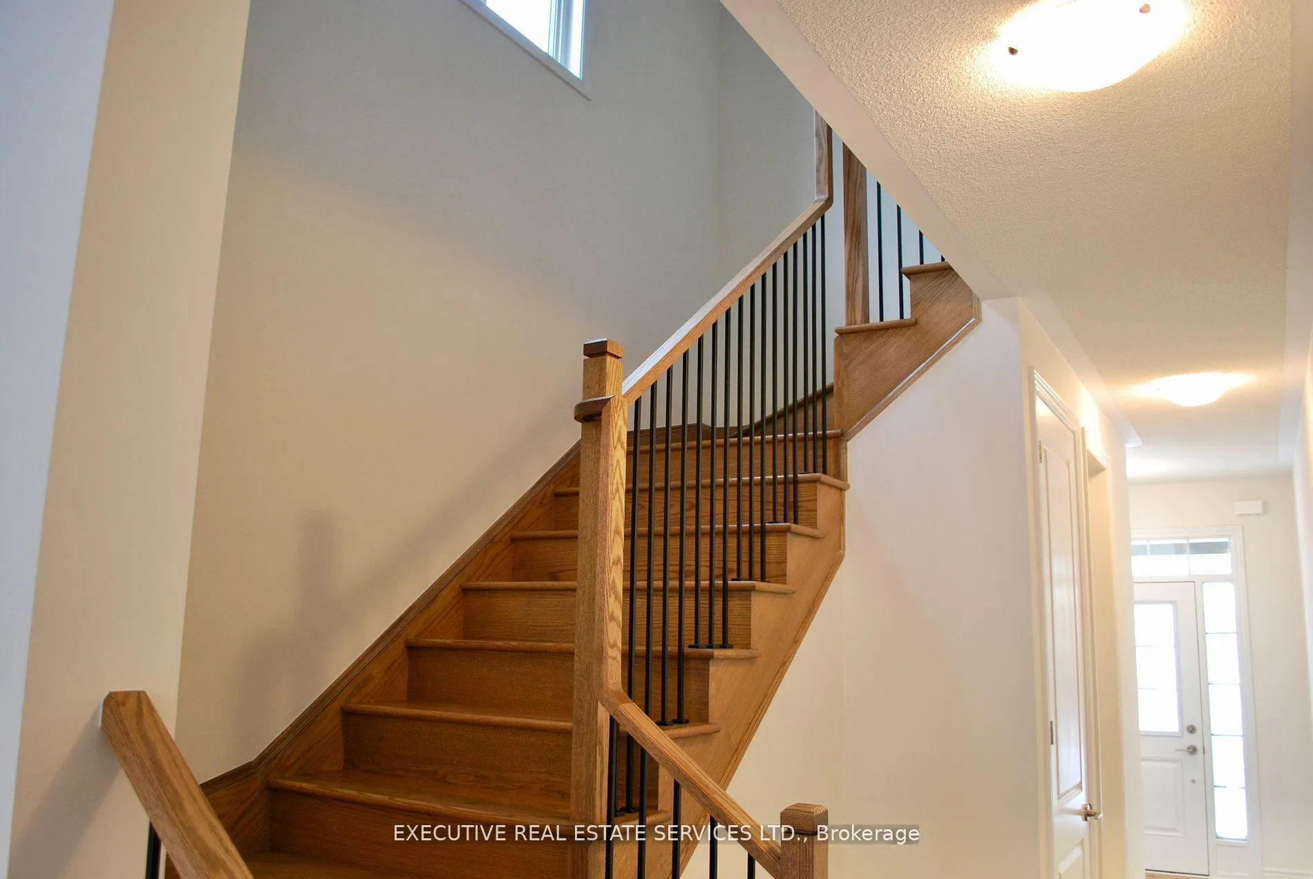 Photo 13 of 75 Phoenix Boulevard, Barrie, Rural Barrie Southeast — HOMEH