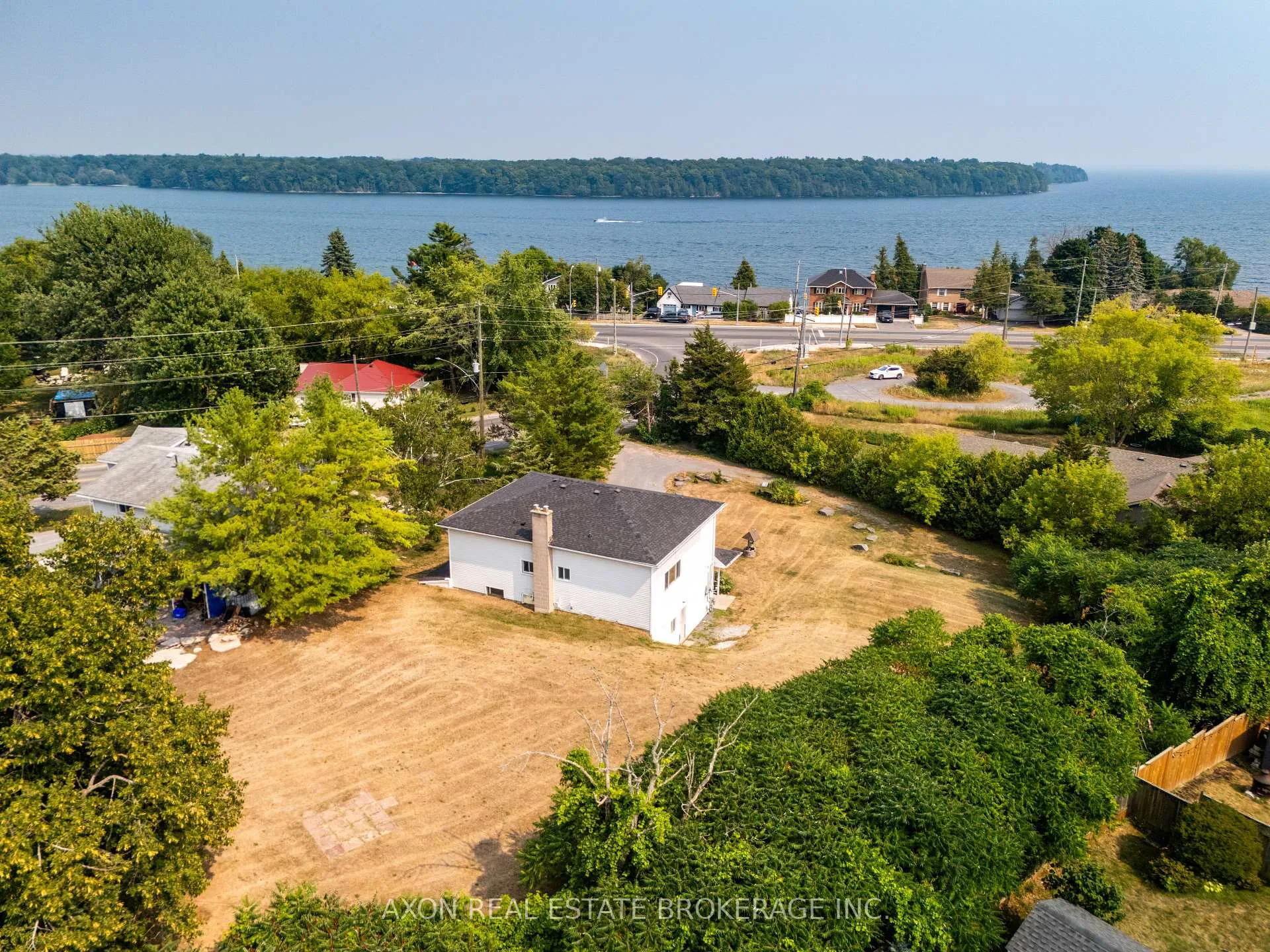 Photo 9 of 300-302 Coronation Boulevard, Loyalist, Amherstview — HOMEH